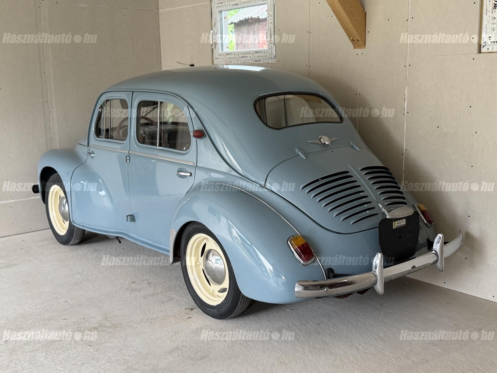 RENAULT 4 CV 1957/4 - 1