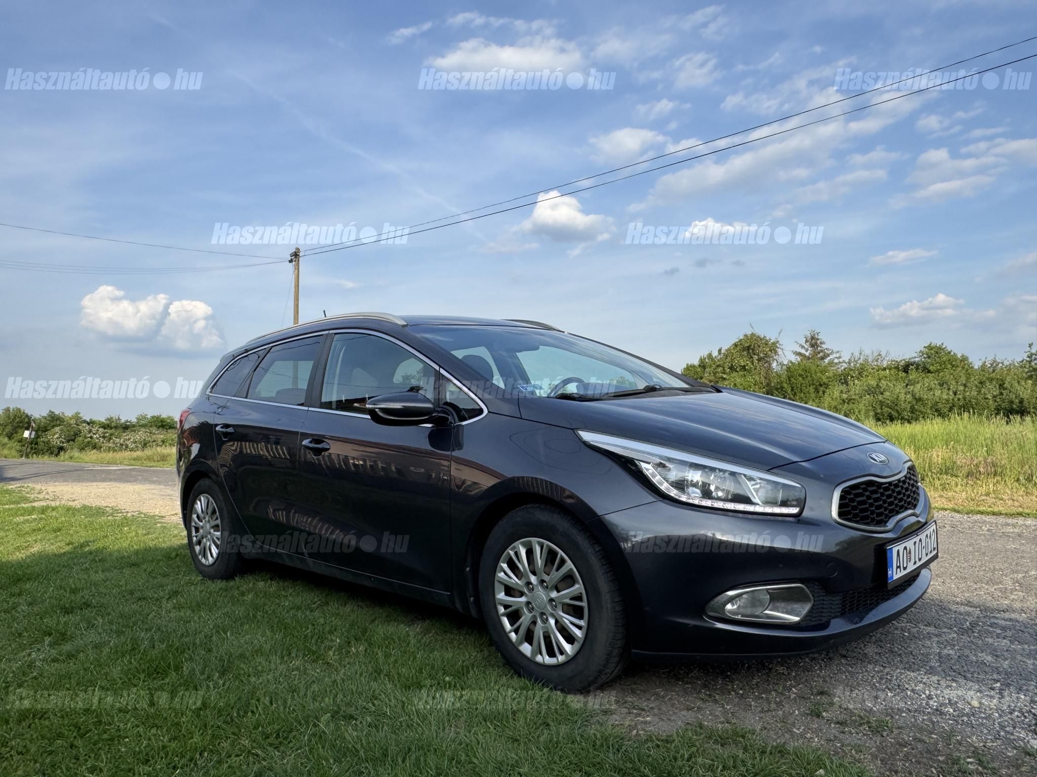 KIA CEE'D 2015/5 - 1
