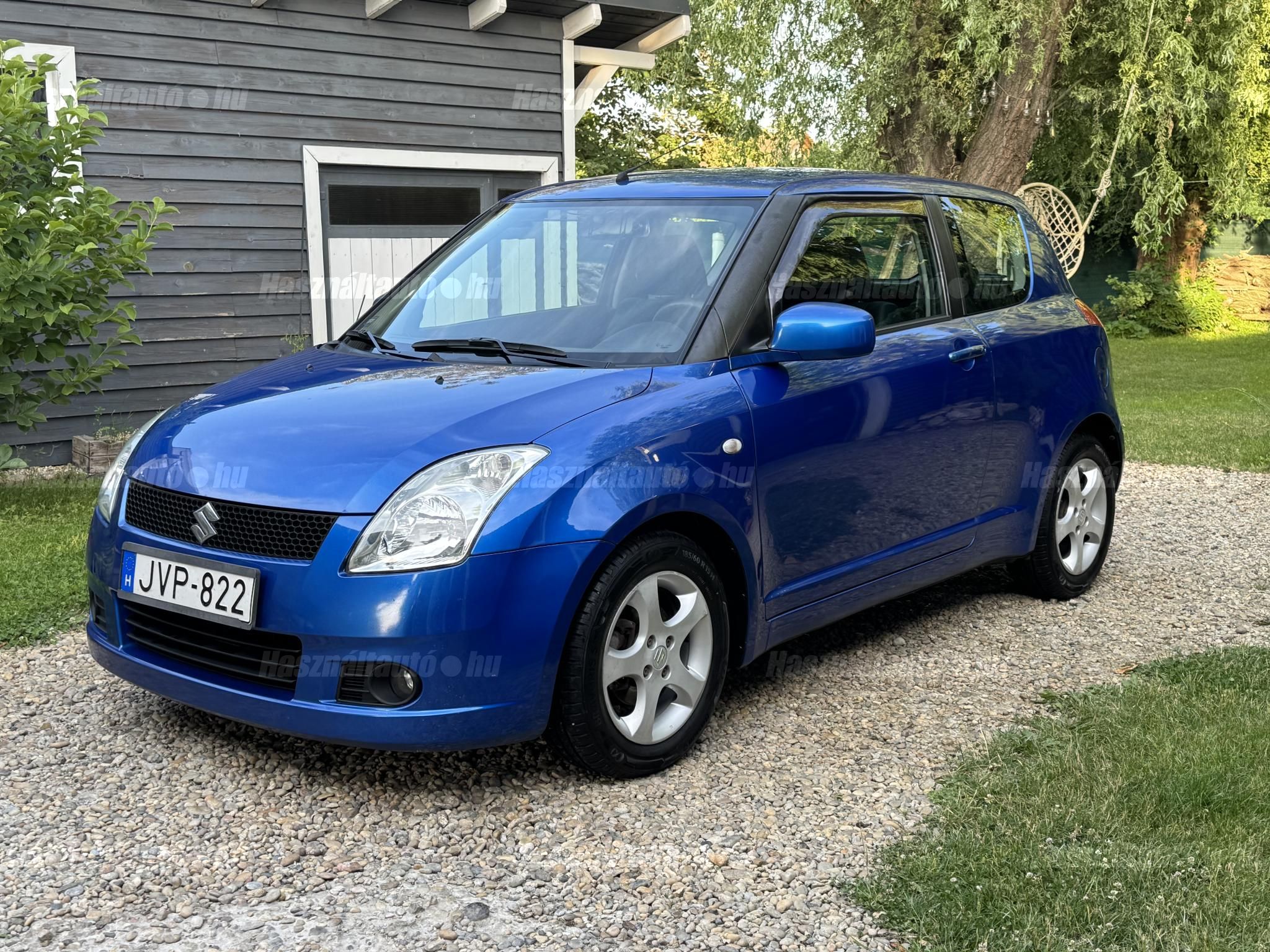 SUZUKI SWIFT 2005/8 - 1