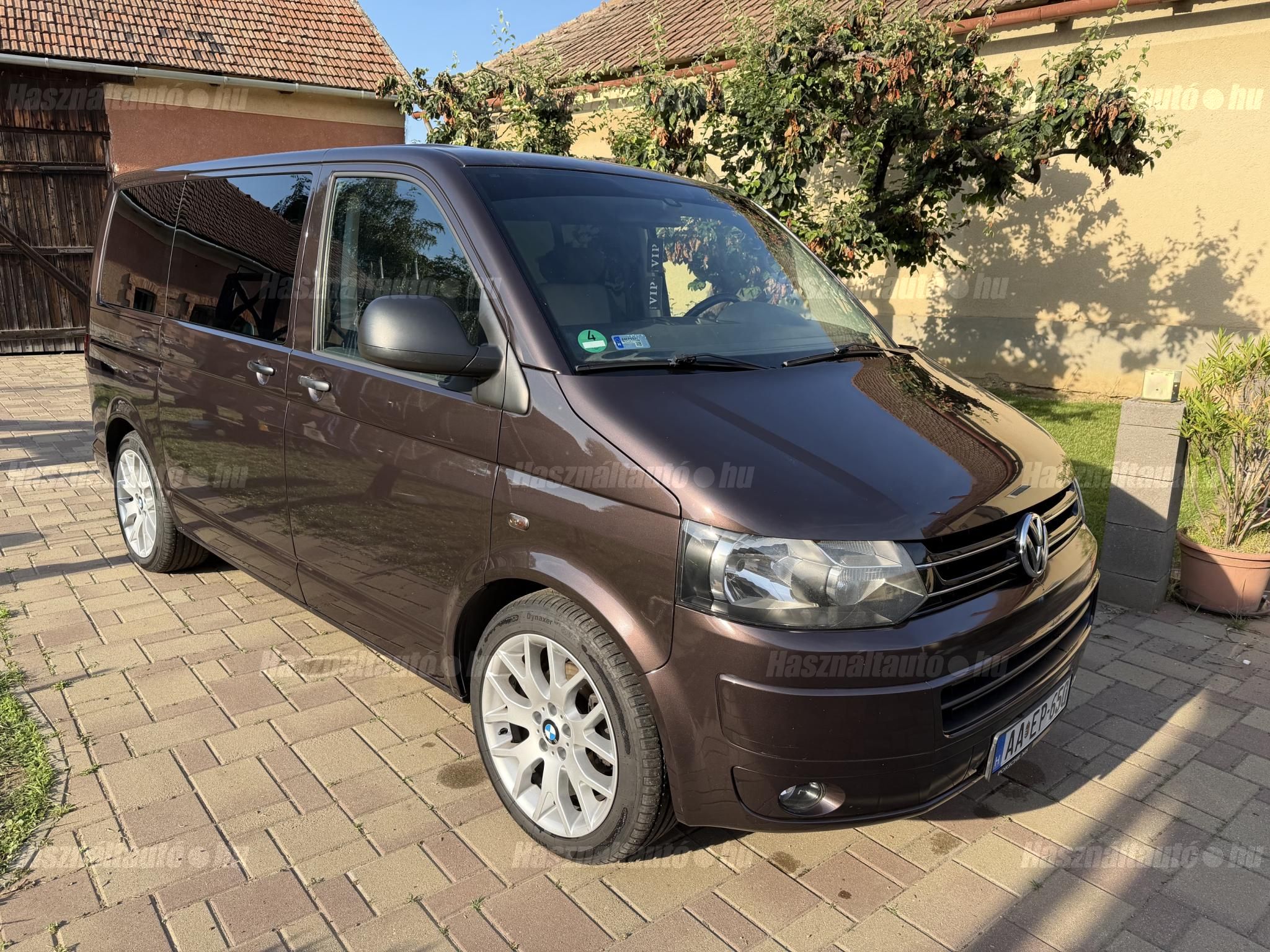 VOLKSWAGEN MULTIVAN 2010/4 - 1