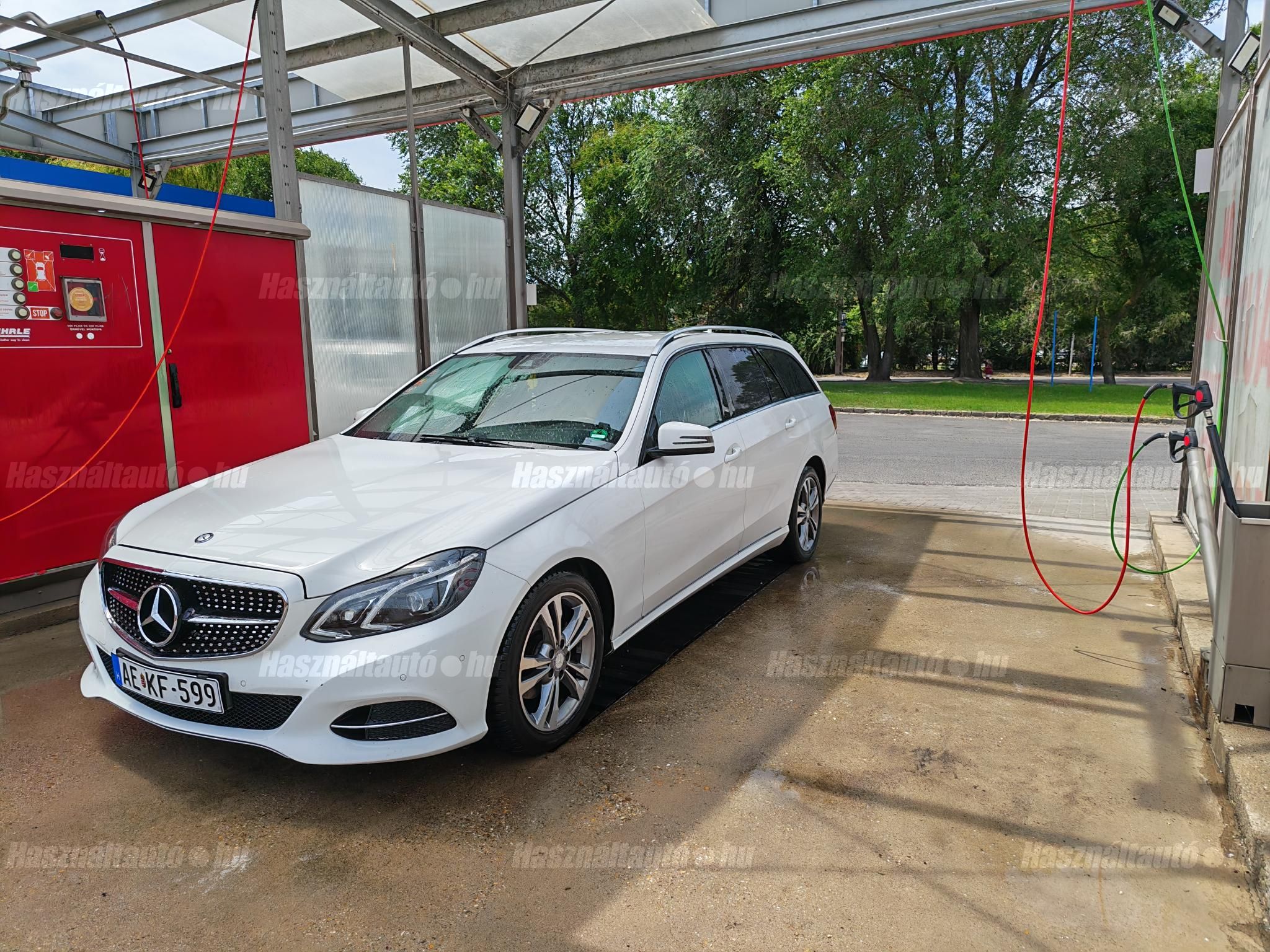 MERCEDES-BENZ E 220 2013/5 - 1