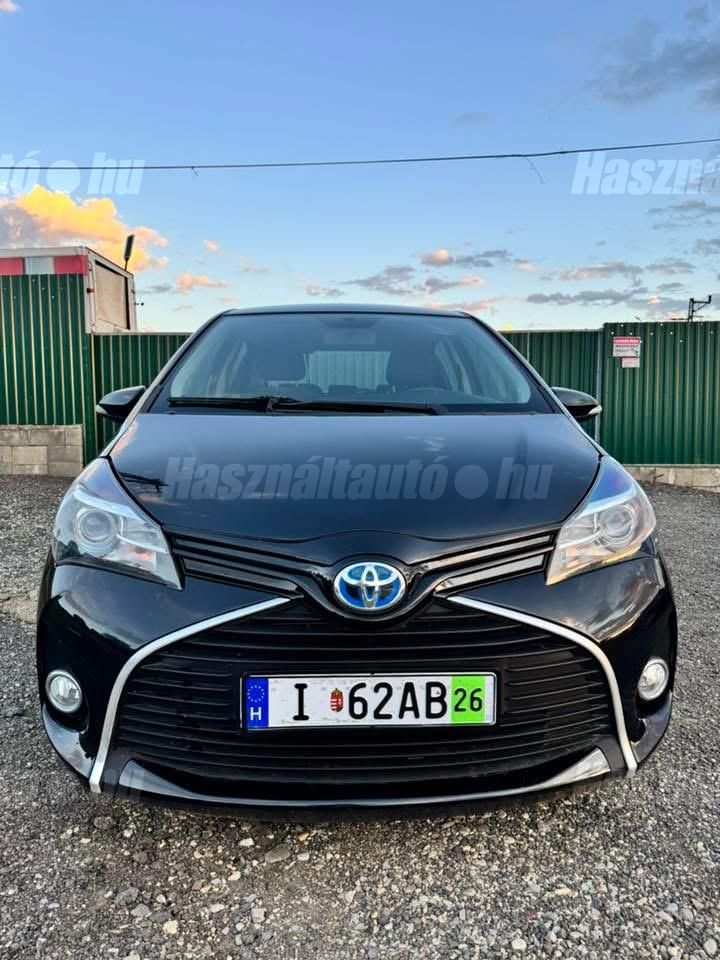 TOYOTA YARIS 2014/8 - 1