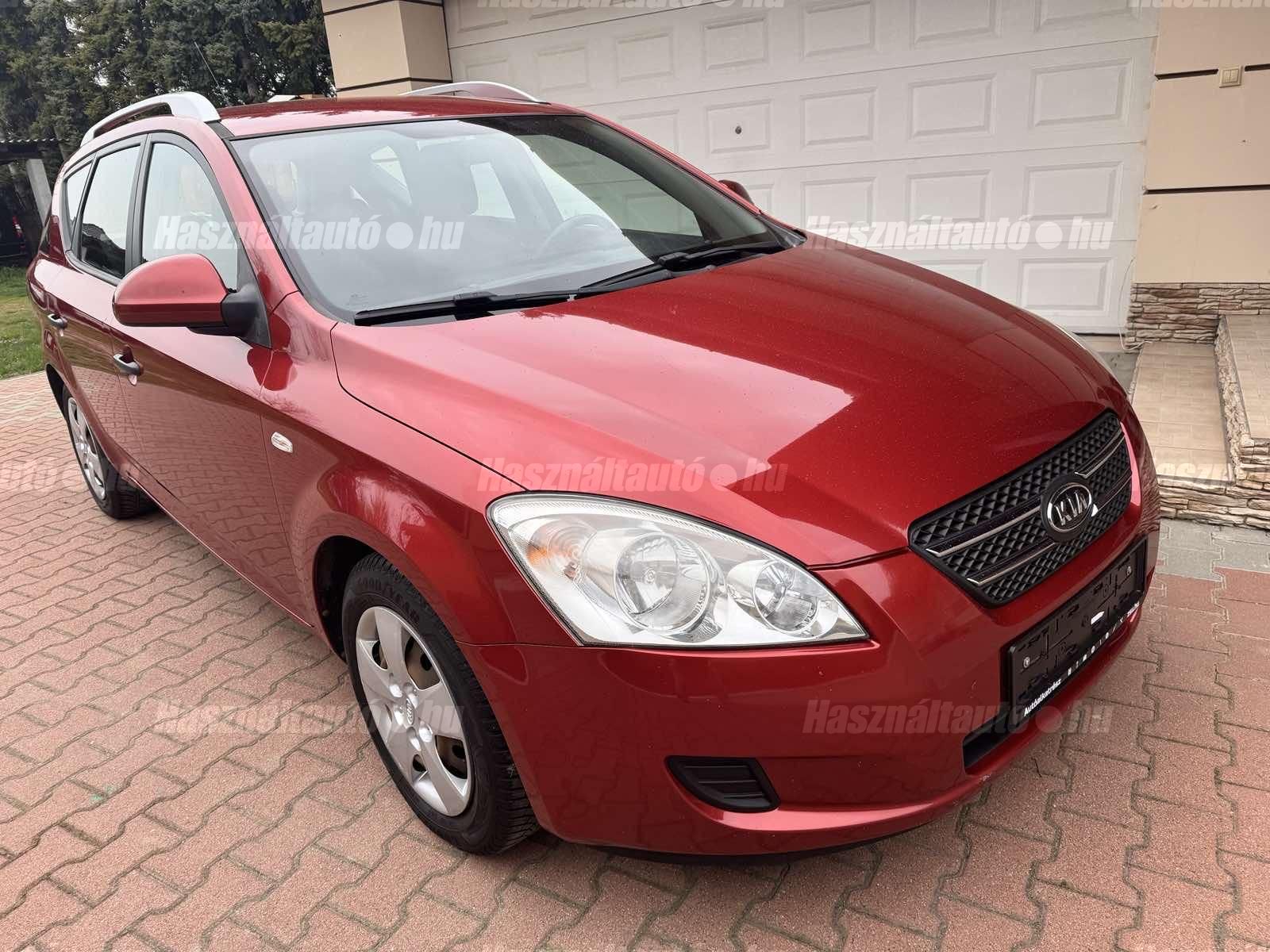 KIA CEE'D 2009/1 - 1