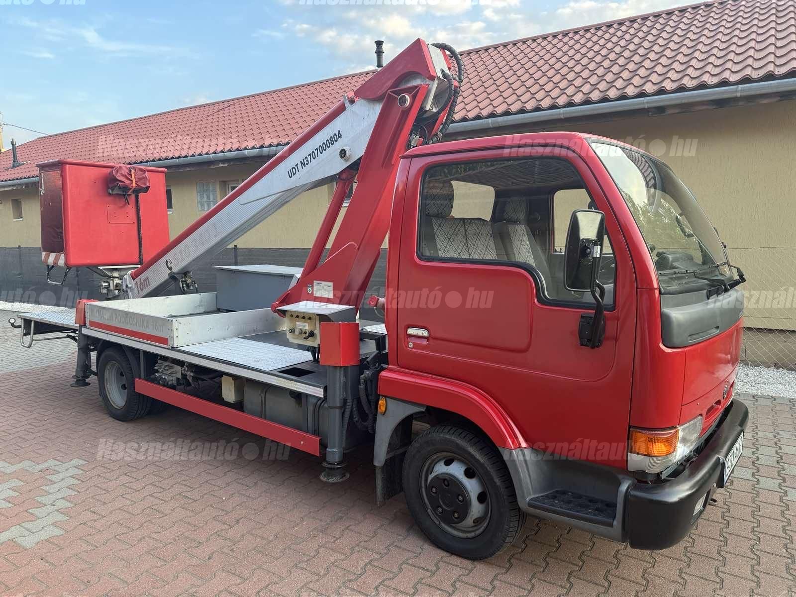 NISSAN CABSTAR 2000/4 - 1