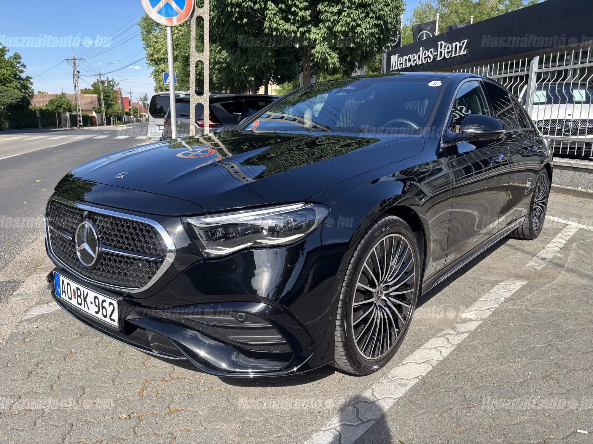 MERCEDES-BENZ E 220 2025/6 - 1