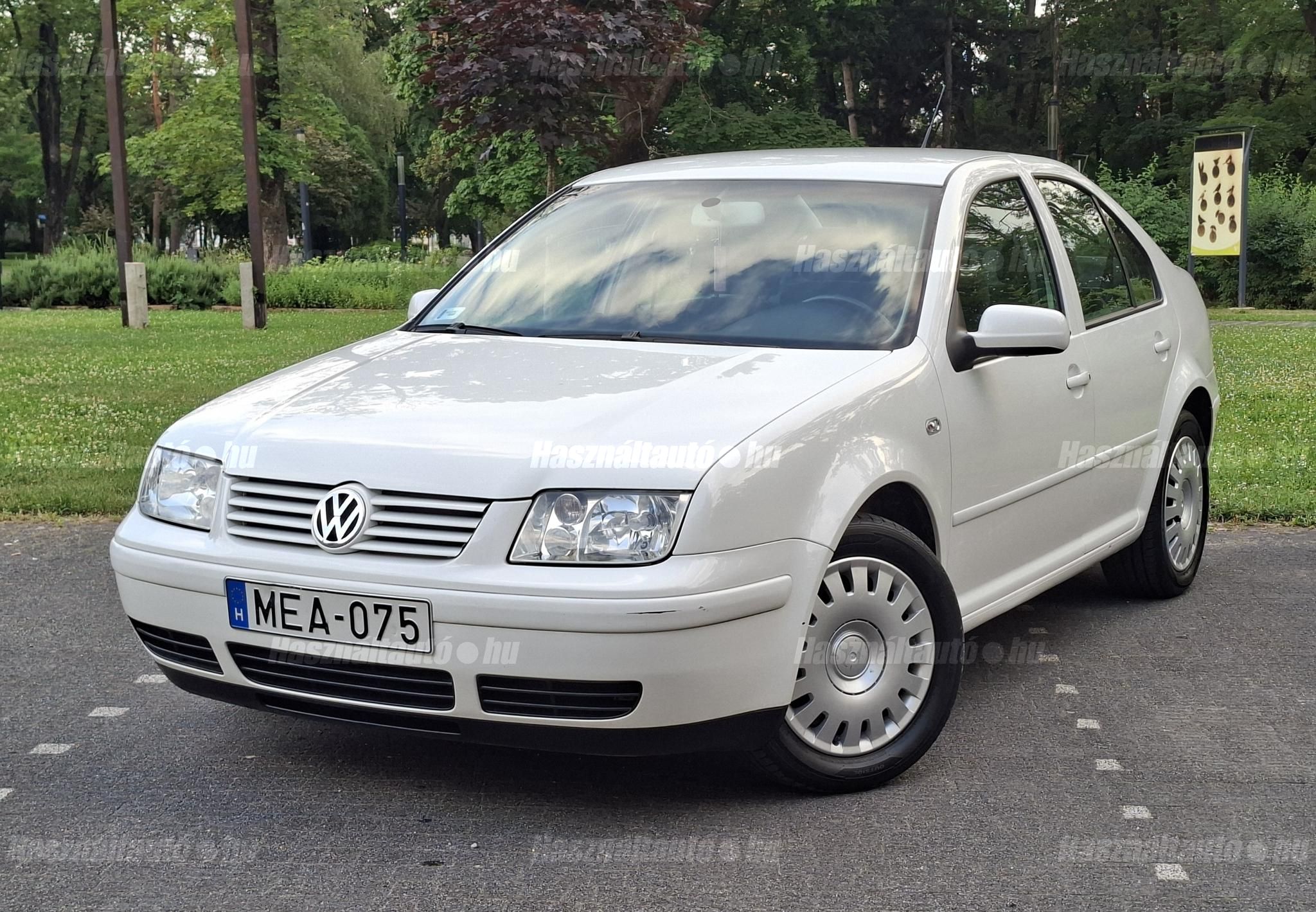 VOLKSWAGEN BORA 2004/1 - 1
