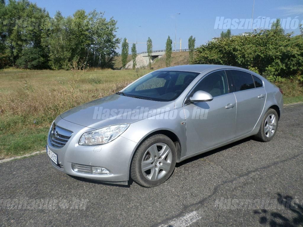 OPEL INSIGNIA 2011/8 - 1