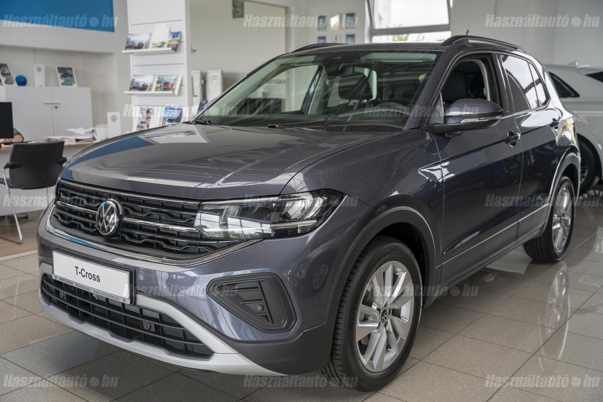 VOLKSWAGEN T-CROSS 2025 - 1