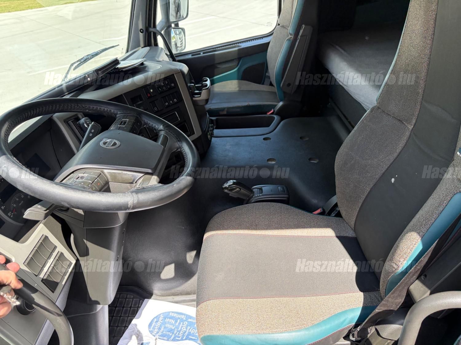 VOLVO 2016 - 1