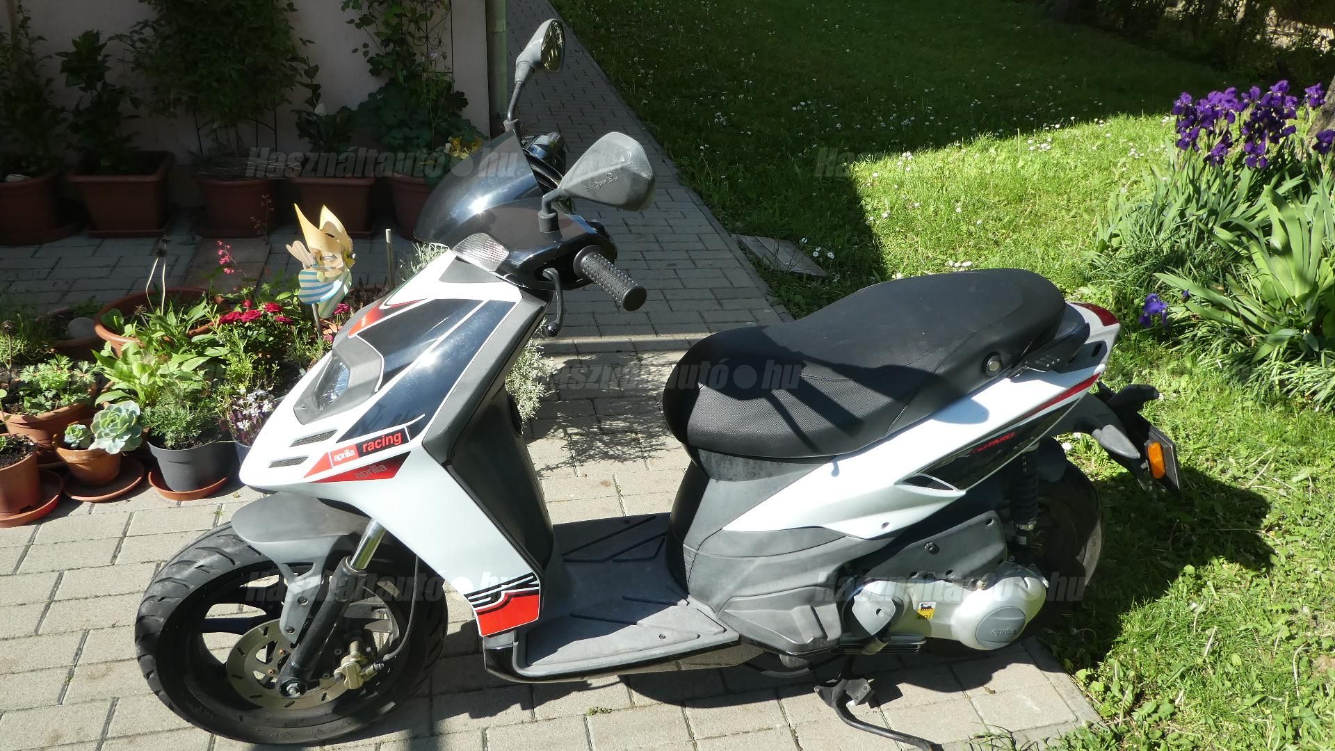 APRILIA SR 125 2016/6 - 1