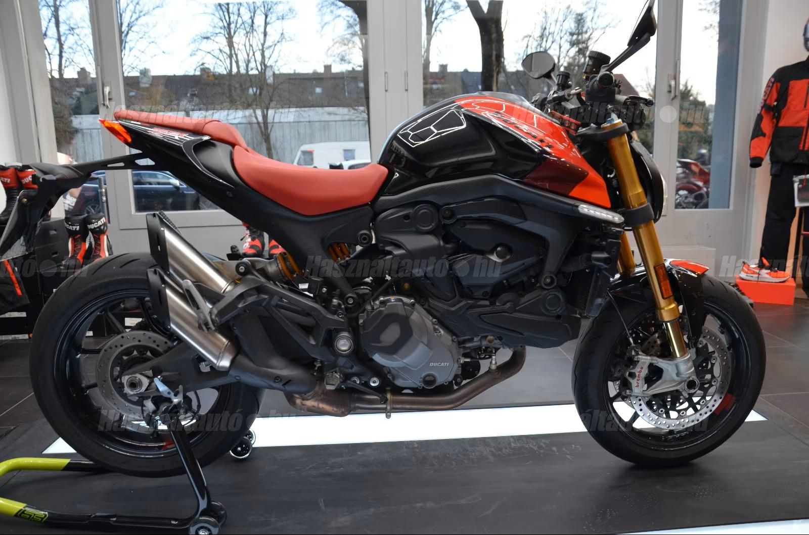 DUCATI MONSTER 2024/4 - 1