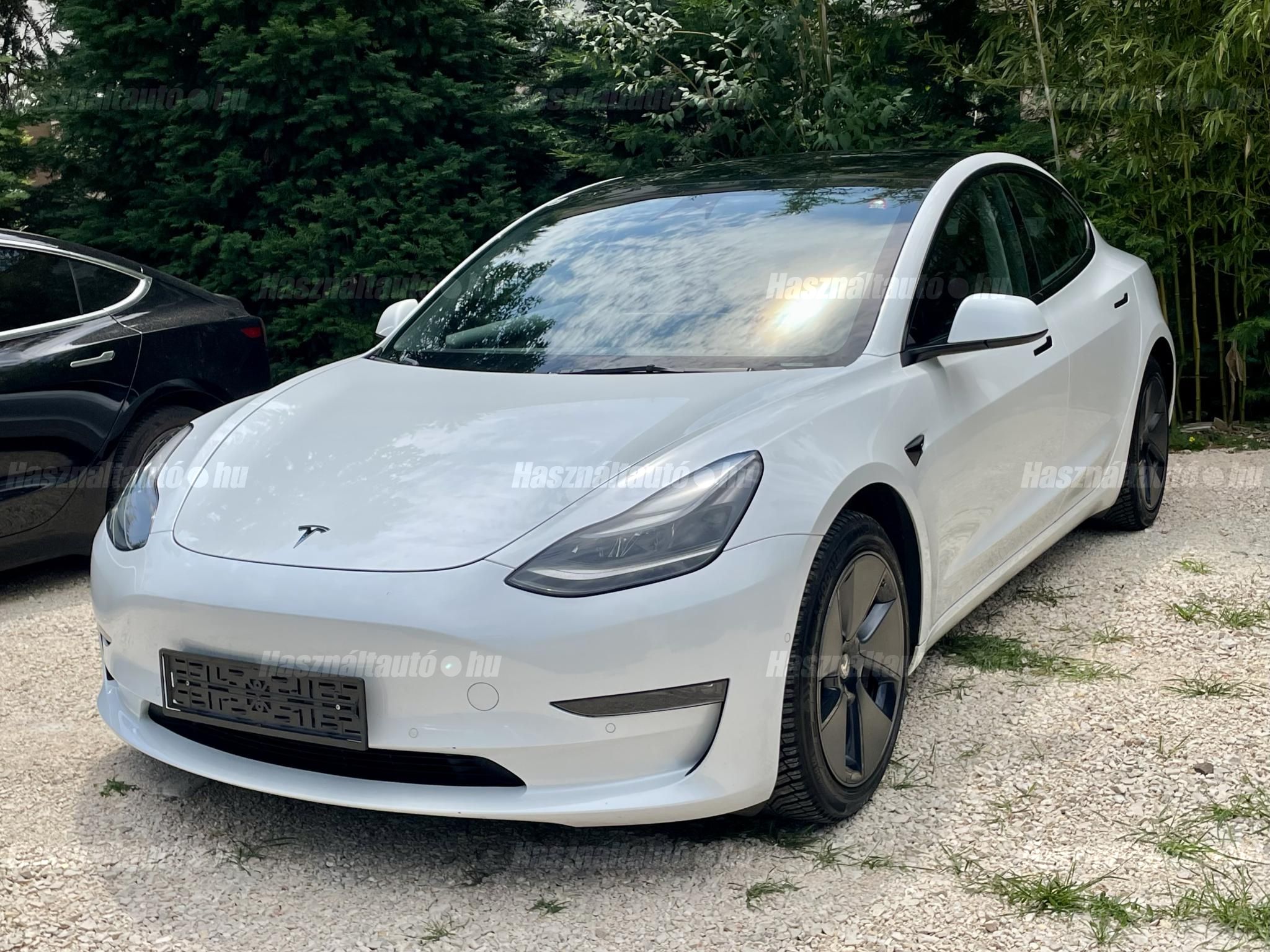 TESLA MODEL 3 2022/3 - 1