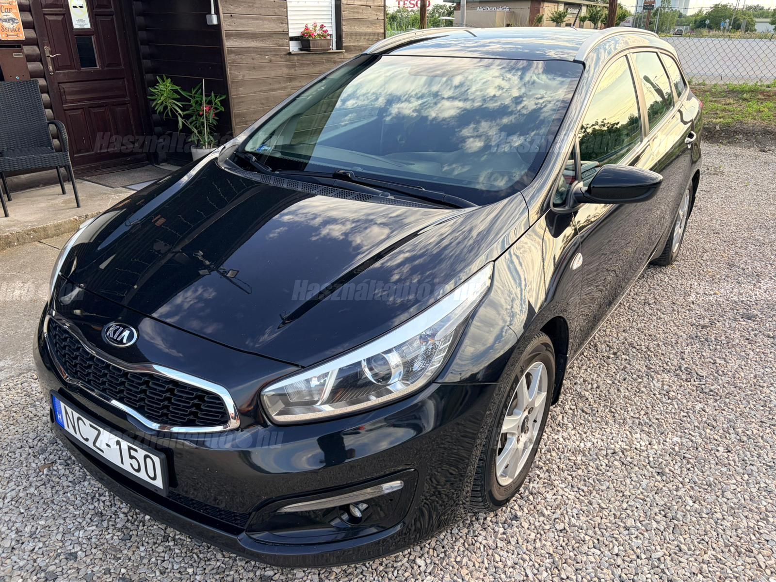 KIA CEE'D 2015/10 - 1