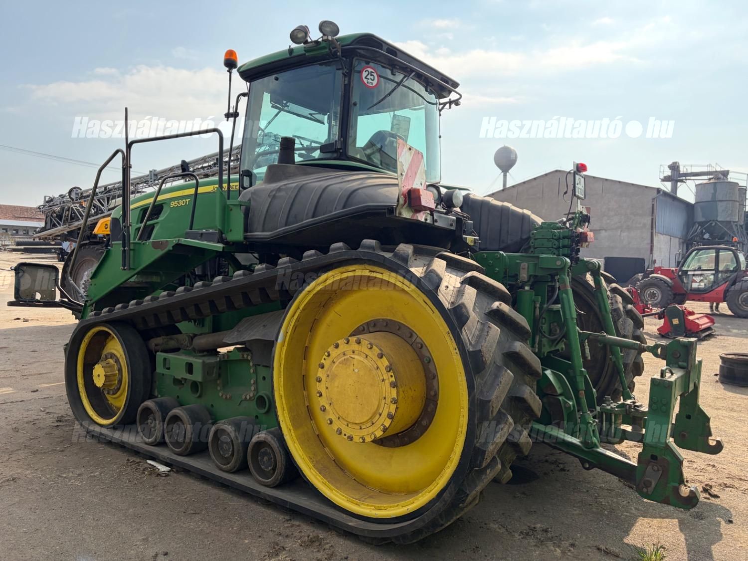 JOHN DEERE 2011 - 1