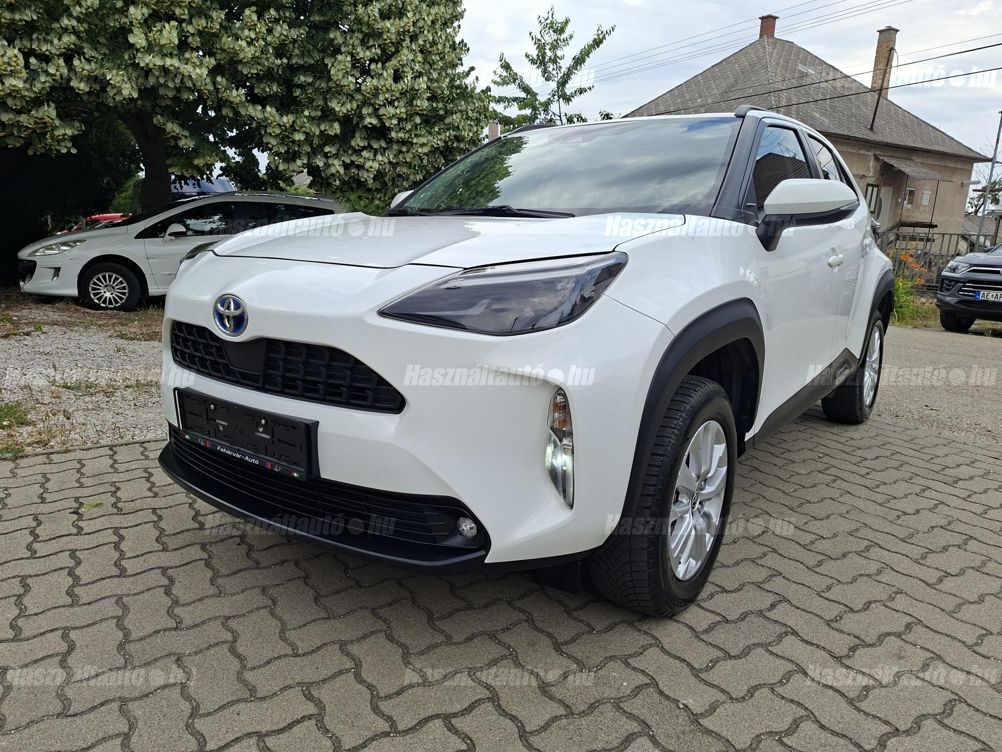 TOYOTA YARIS CROSS 2024/2 - 1