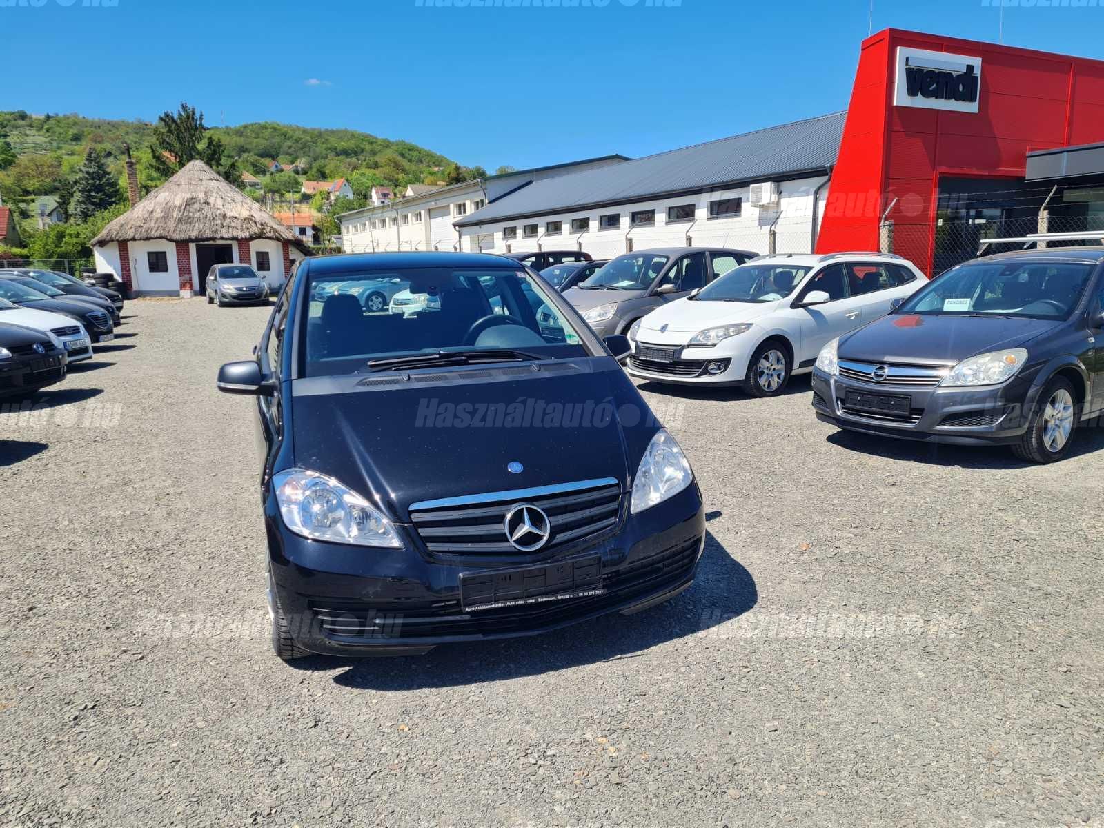MERCEDES-BENZ A 160 2010/4 - 1