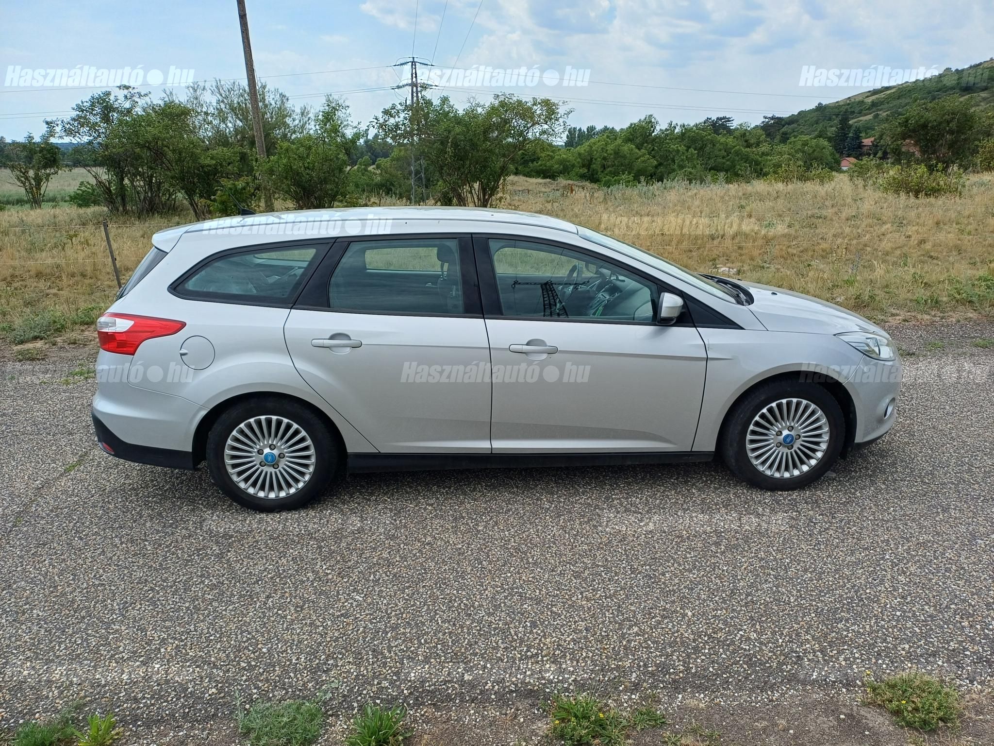 FORD FOCUS 2013/8 - 1