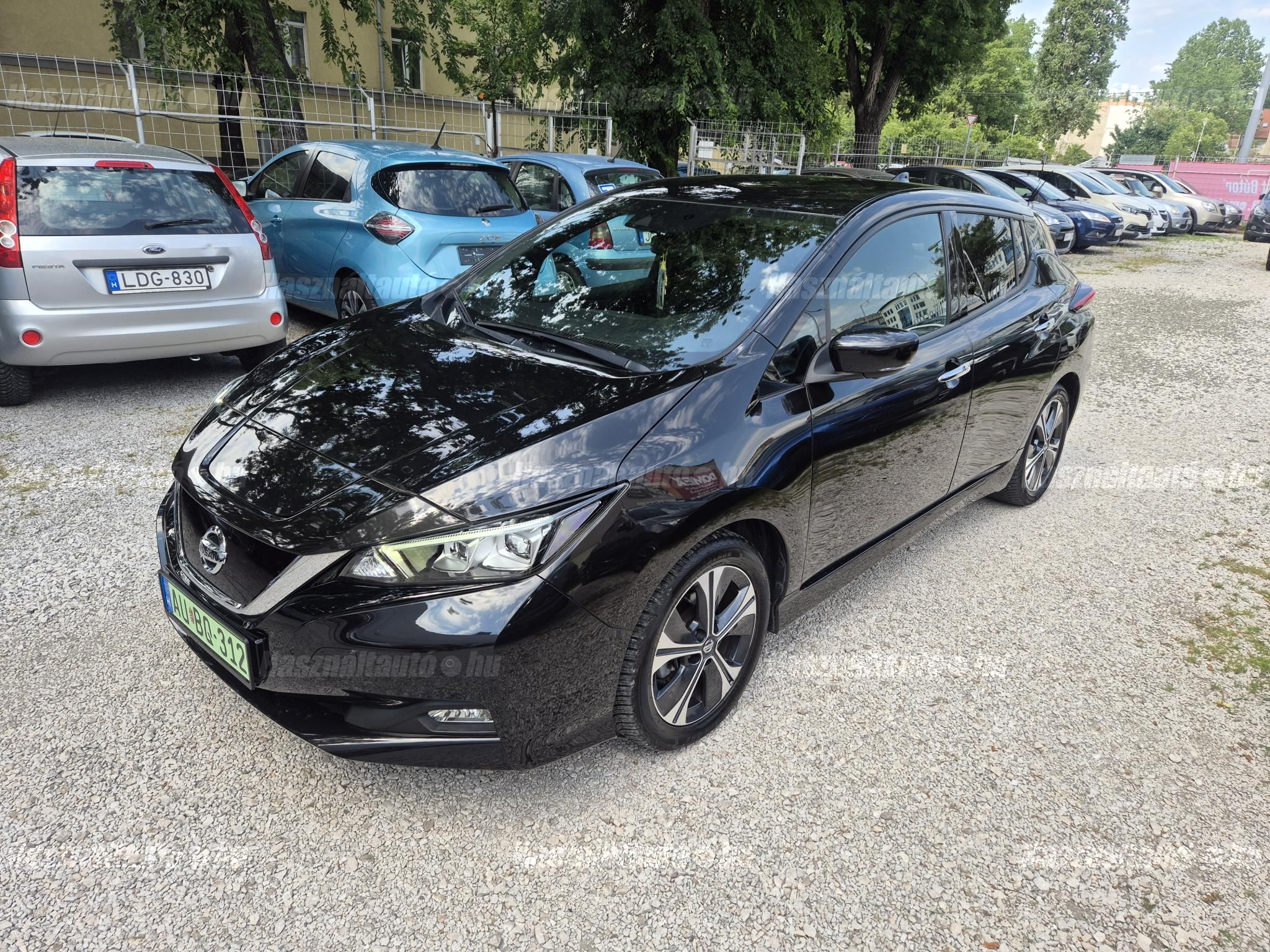 NISSAN LEAF 2022/4 - 1