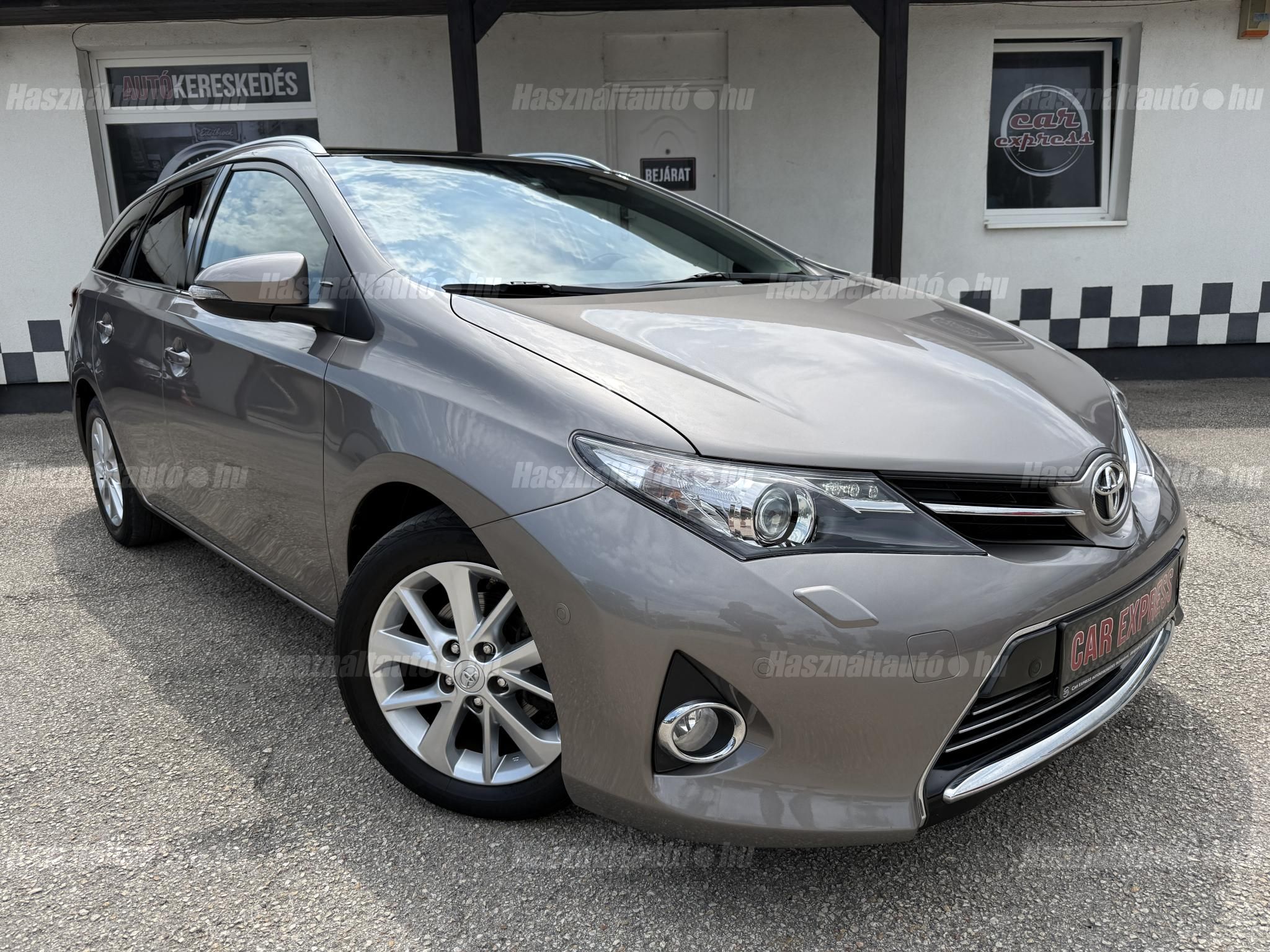 TOYOTA AURIS 2015/5 - 1