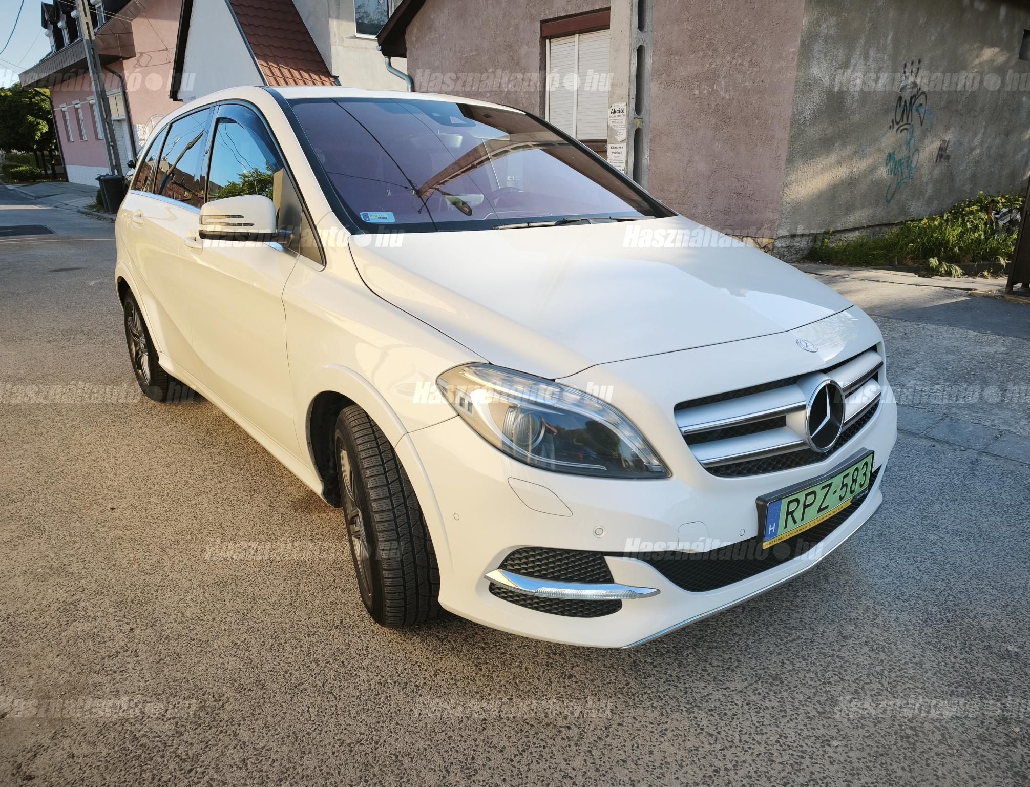 MERCEDES-BENZ B 250 E 2015/6 - 1