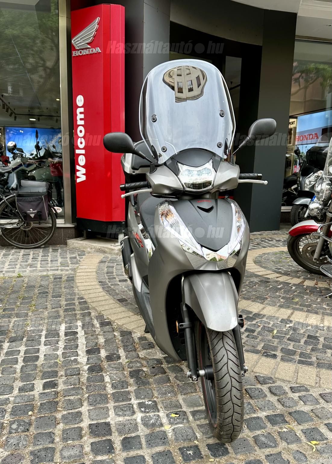 HONDA SH 300 2020 - 1