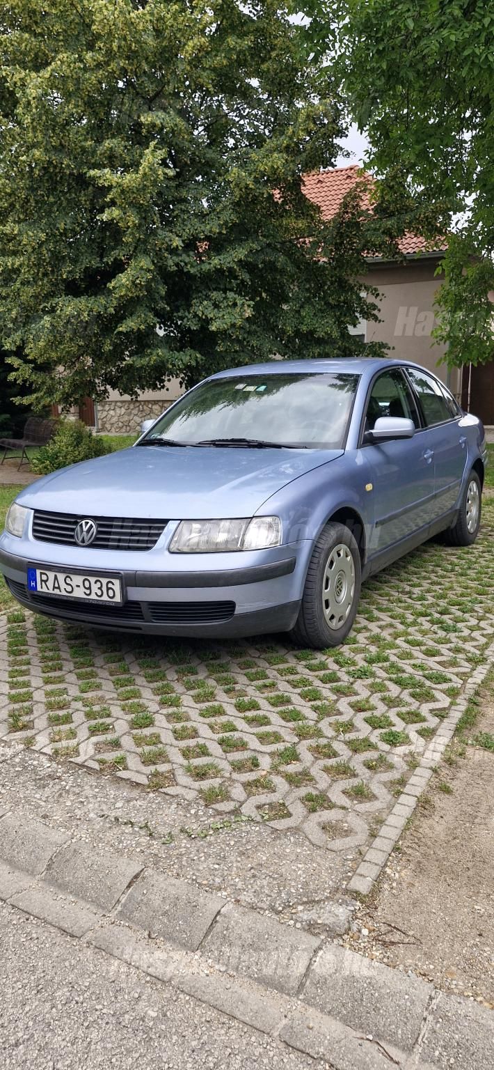 VOLKSWAGEN PASSAT V 1999/2 - 1