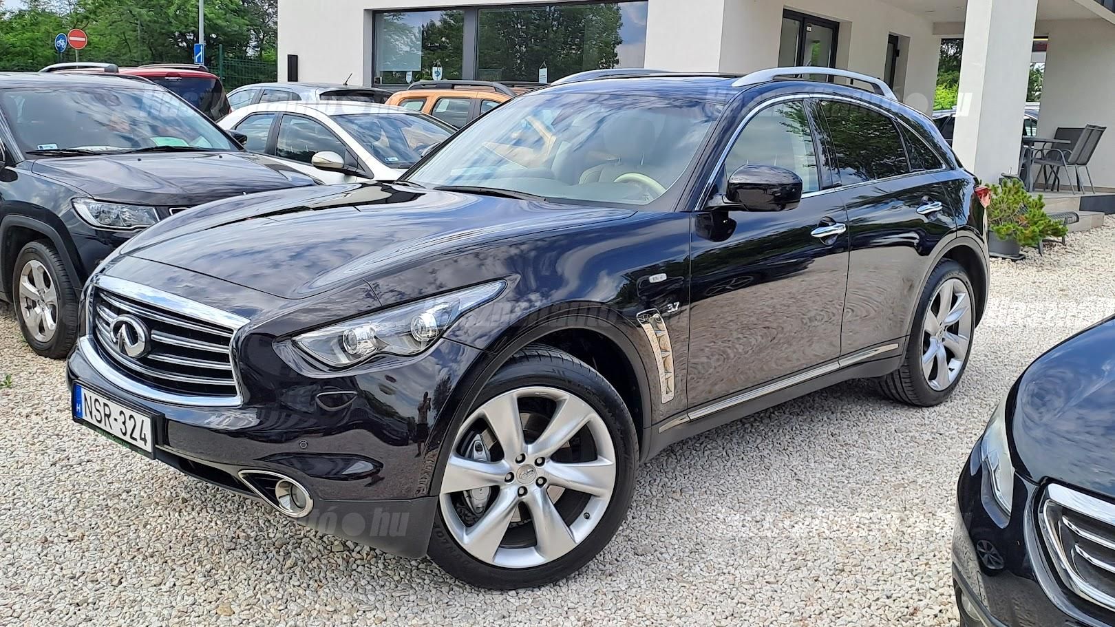 INFINITI QX70 2016/6 - 1