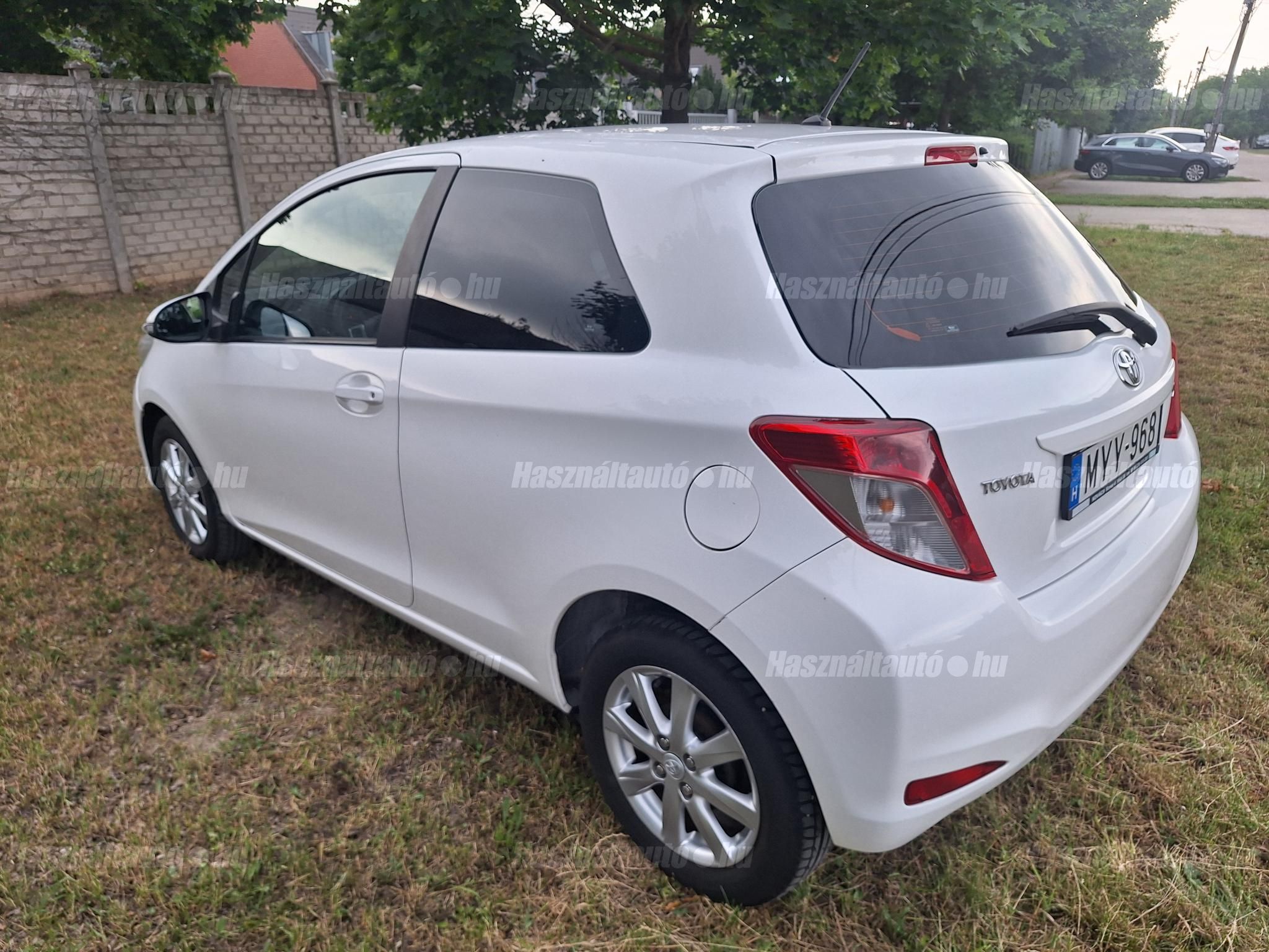 TOYOTA YARIS 2013/7 - 1