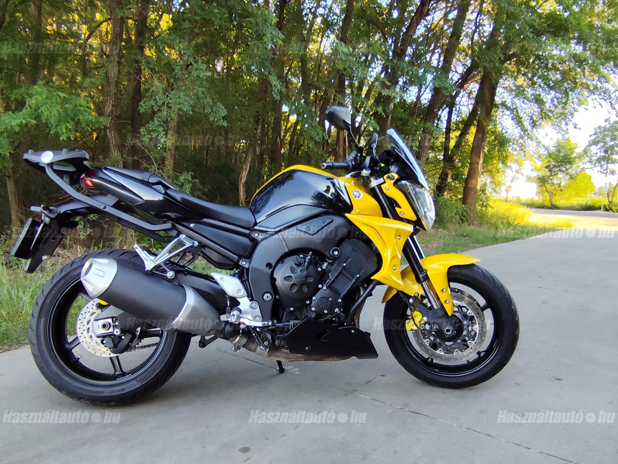 YAMAHA FZ1 2009/6 - 1