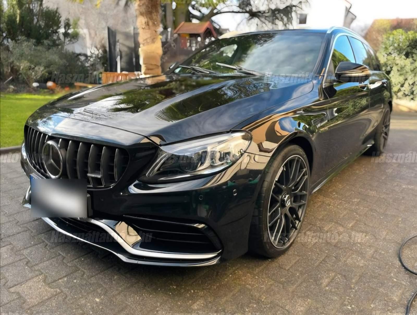 MERCEDES-AMG C 63 2019/8 - 1