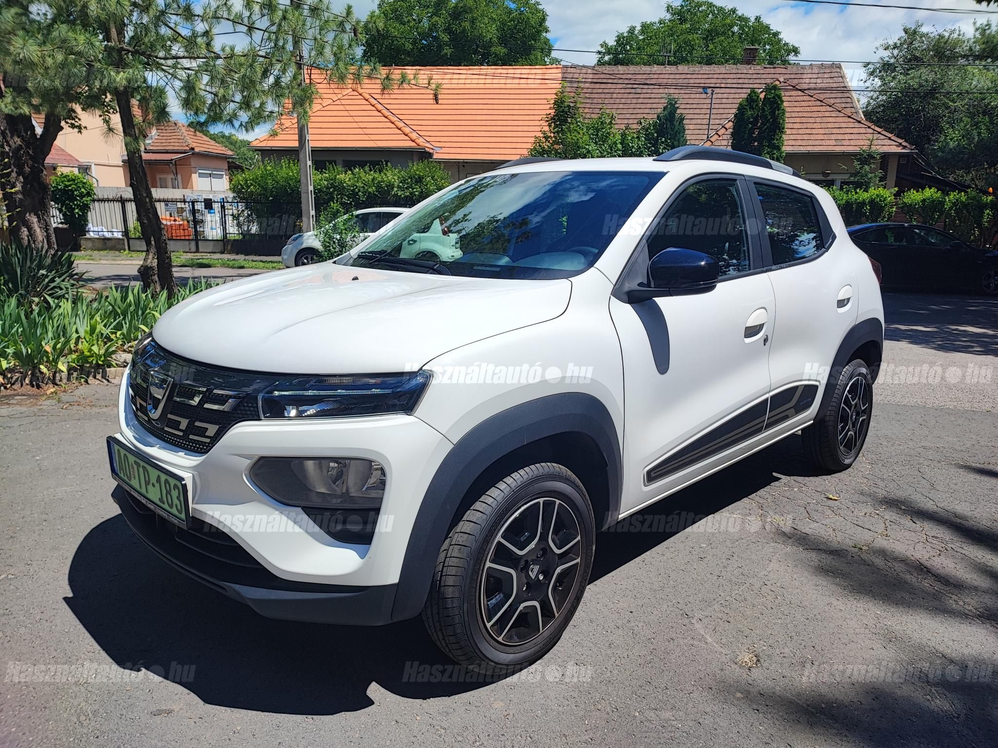 DACIA SPRING 2022/12 - 1