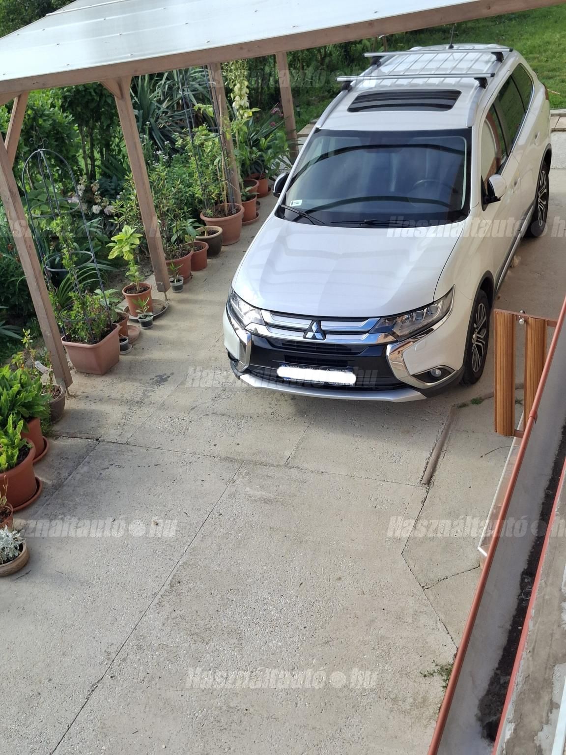 MITSUBISHI OUTLANDER 2016 - 1