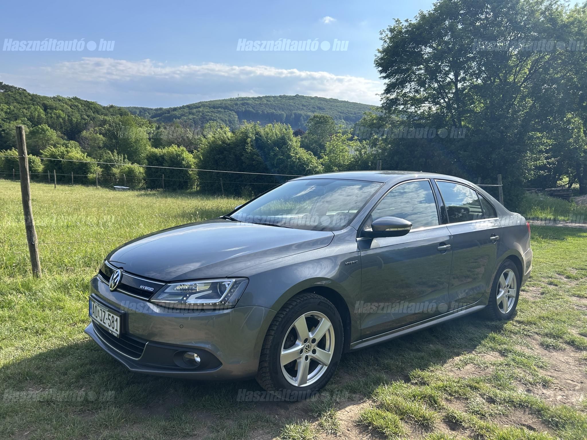VOLKSWAGEN JETTA VI 2013/9 - 1