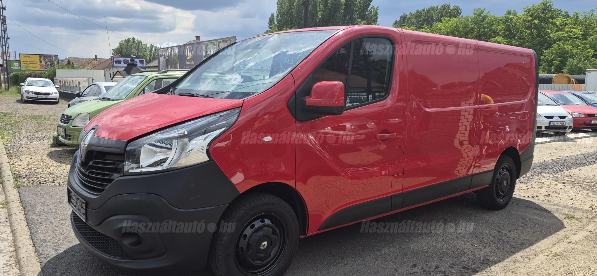 RENAULT TRAFIC 2016/9 - 1