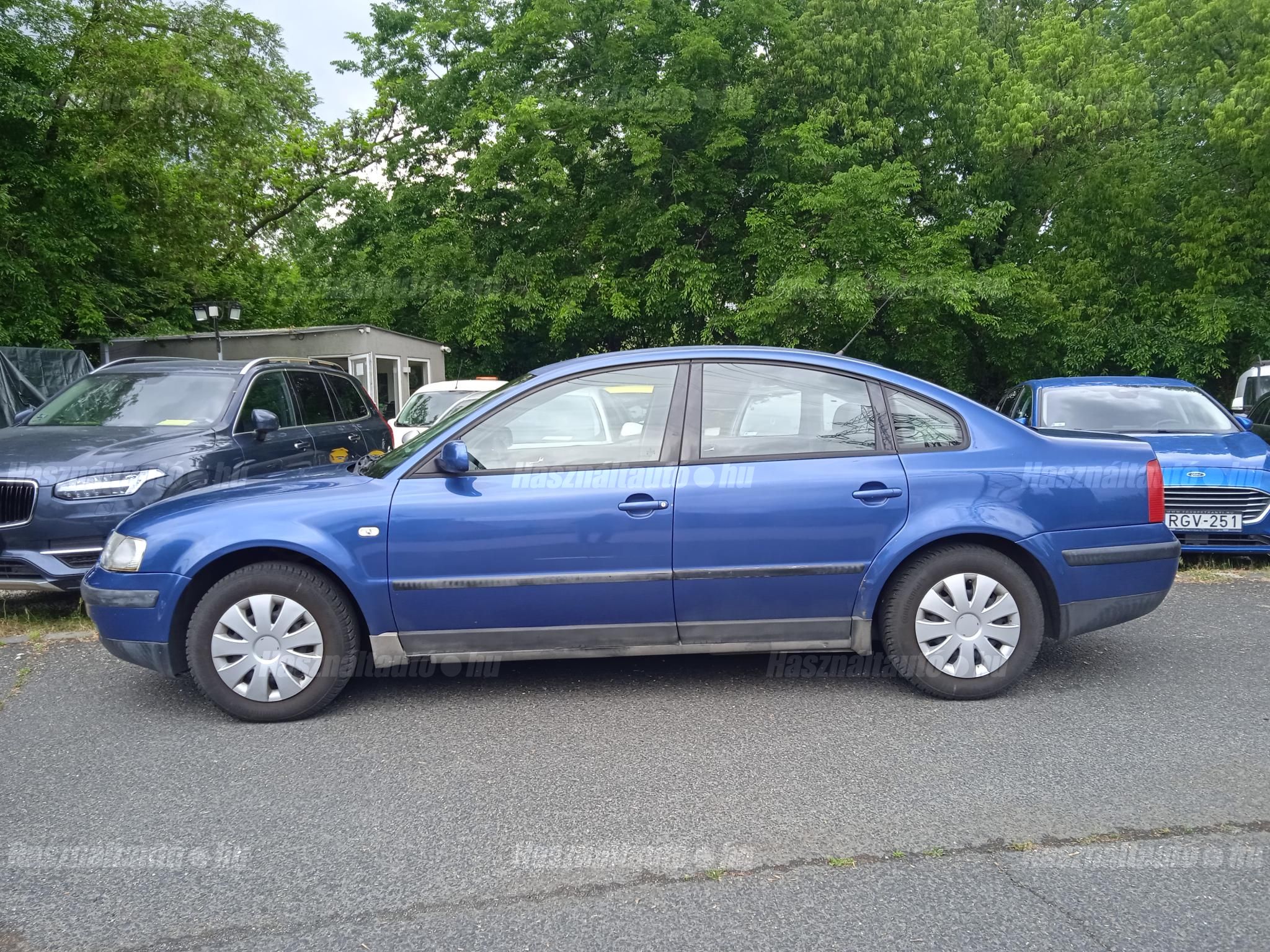 VOLKSWAGEN PASSAT 1997/5 - 1