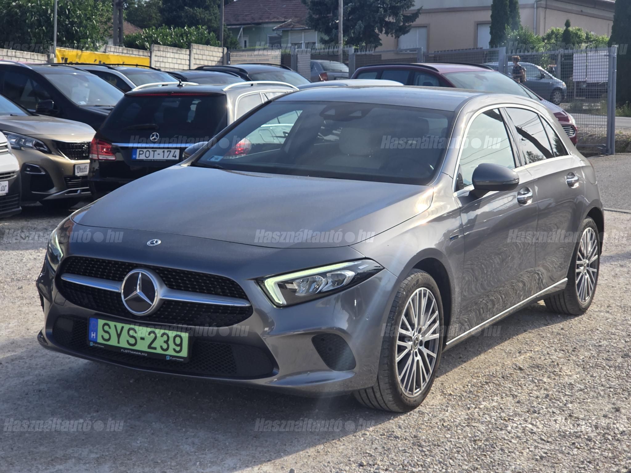 MERCEDES-BENZ A 250 2021/6 - 1