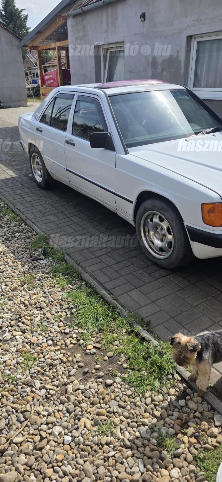 MERCEDES-BENZ 190 1985 - 1