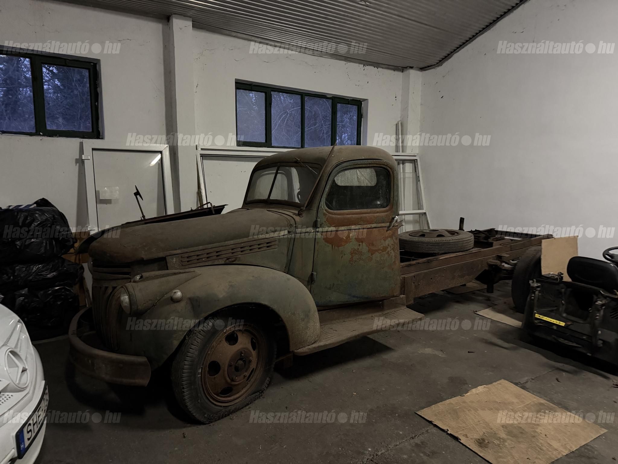 CHEVROLET SILVERADO 1946/9 - 1