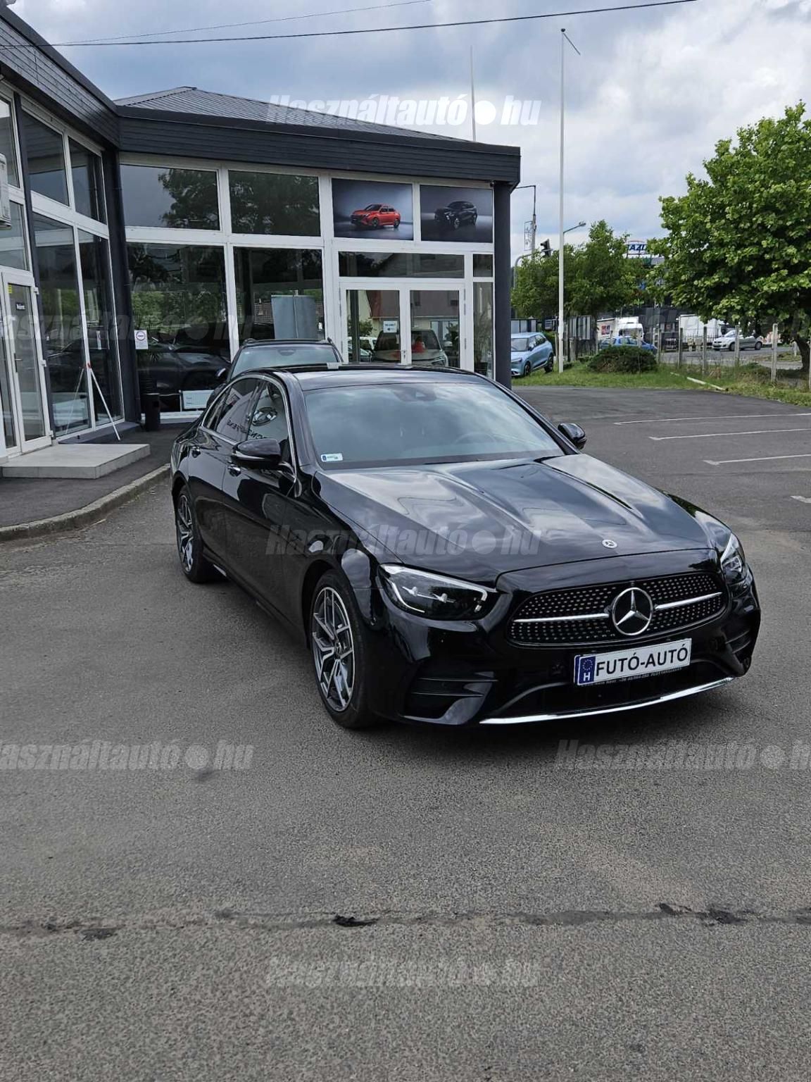 MERCEDES-BENZ E 200 2022/11 - 1
