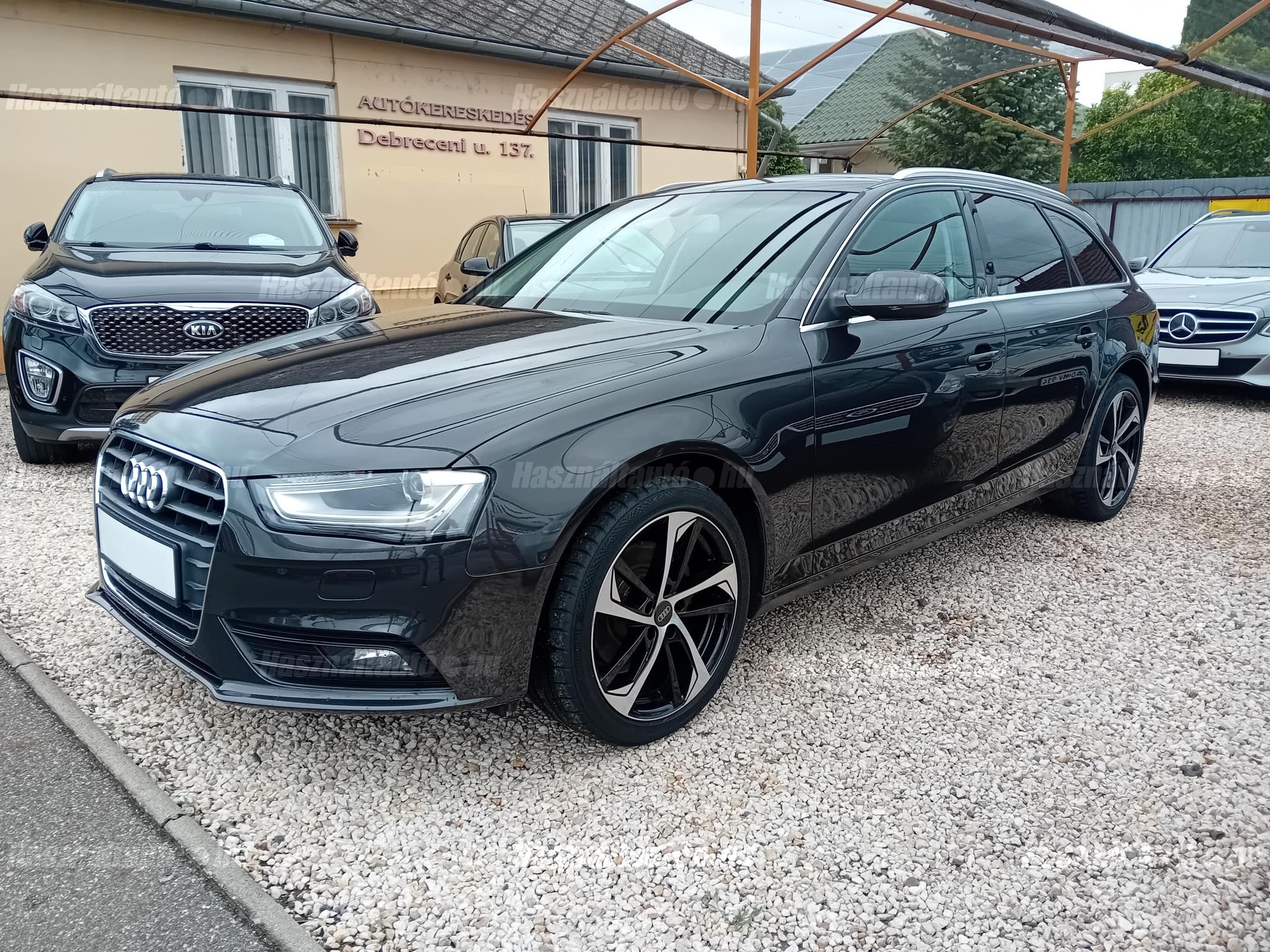 AUDI A4 2012/3 - 1