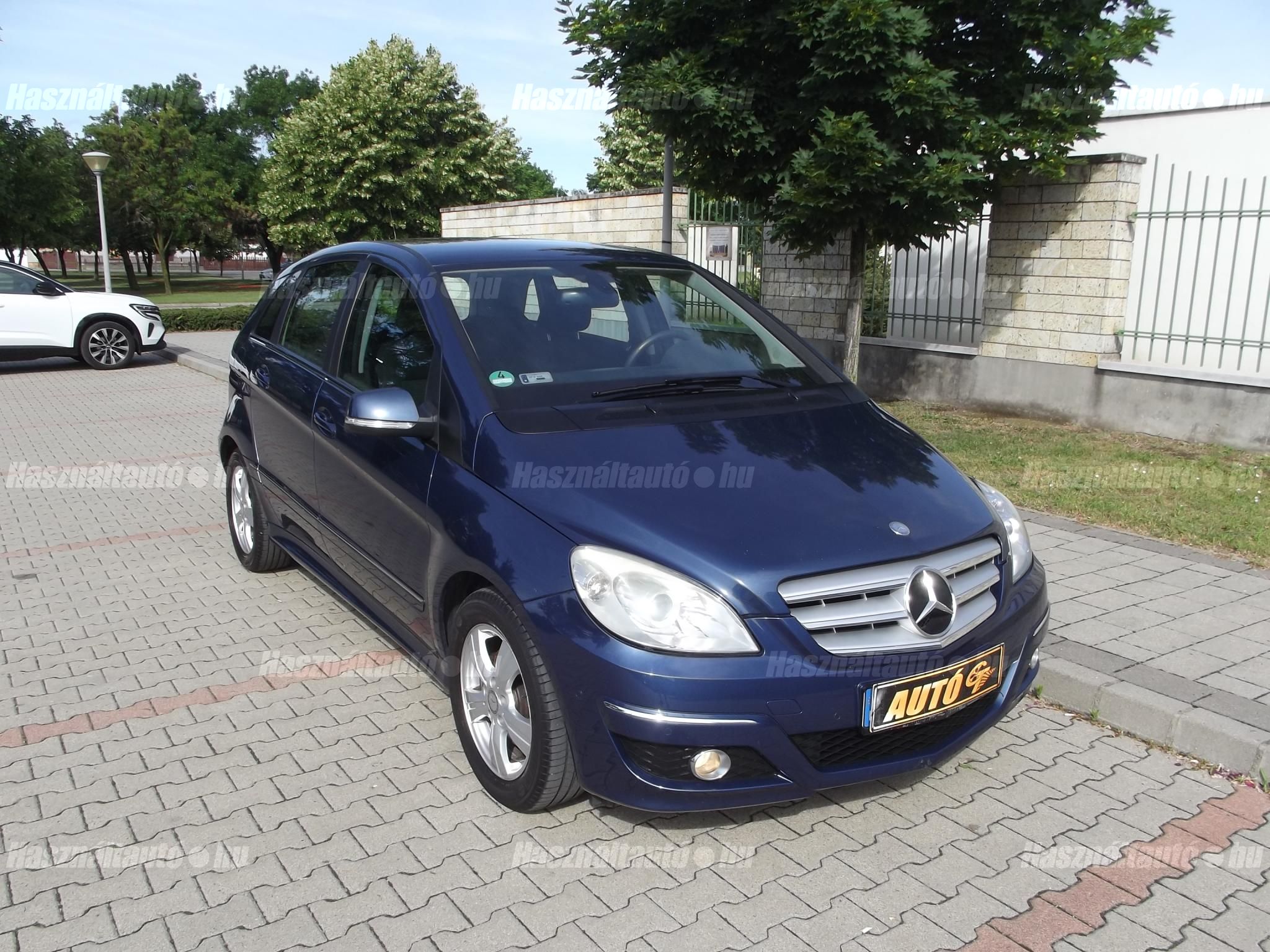 MERCEDES-BENZ B 180 2009/9 - 1