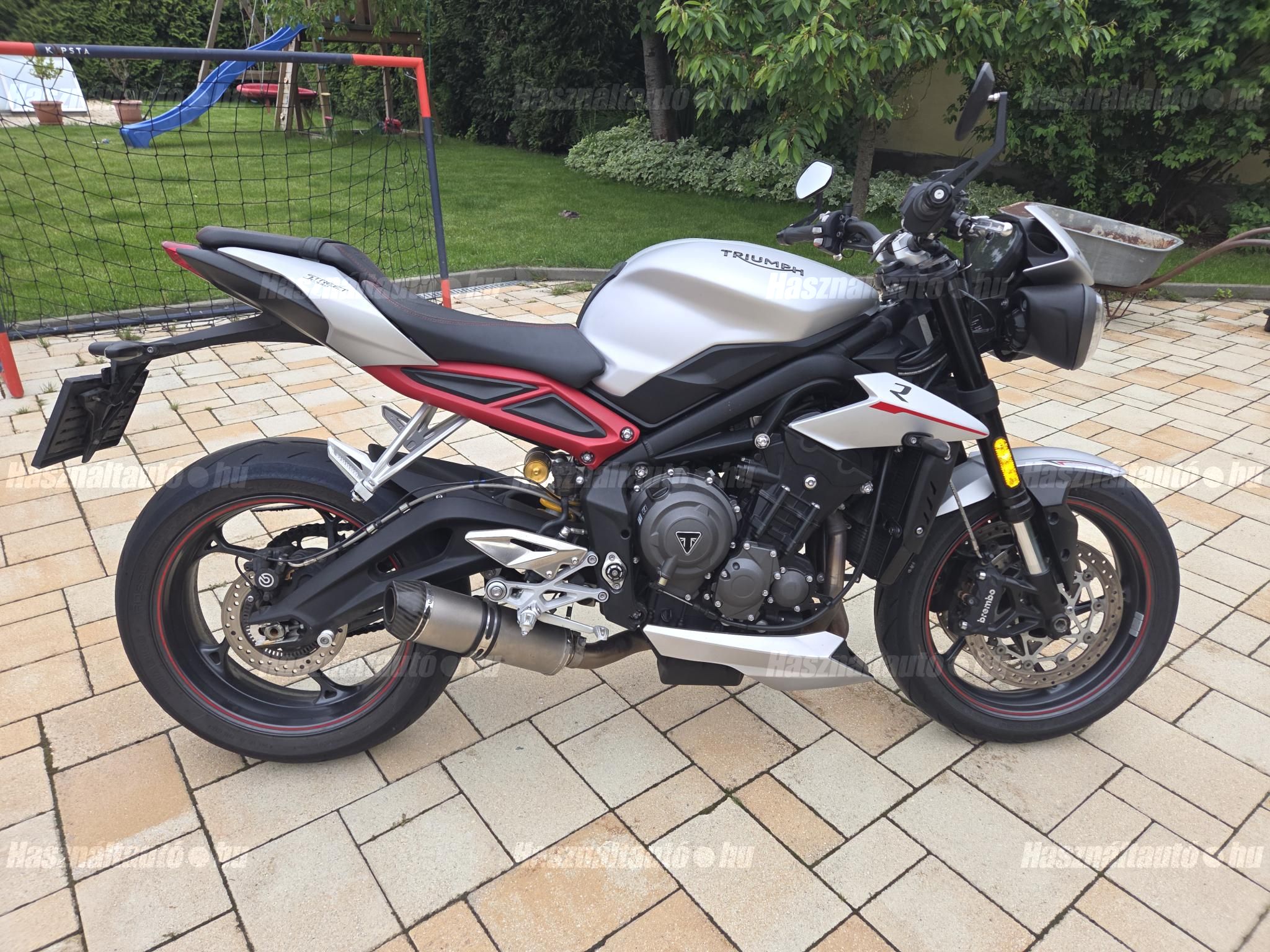 TRIUMPH STREET TRIPLE 2019 - 1
