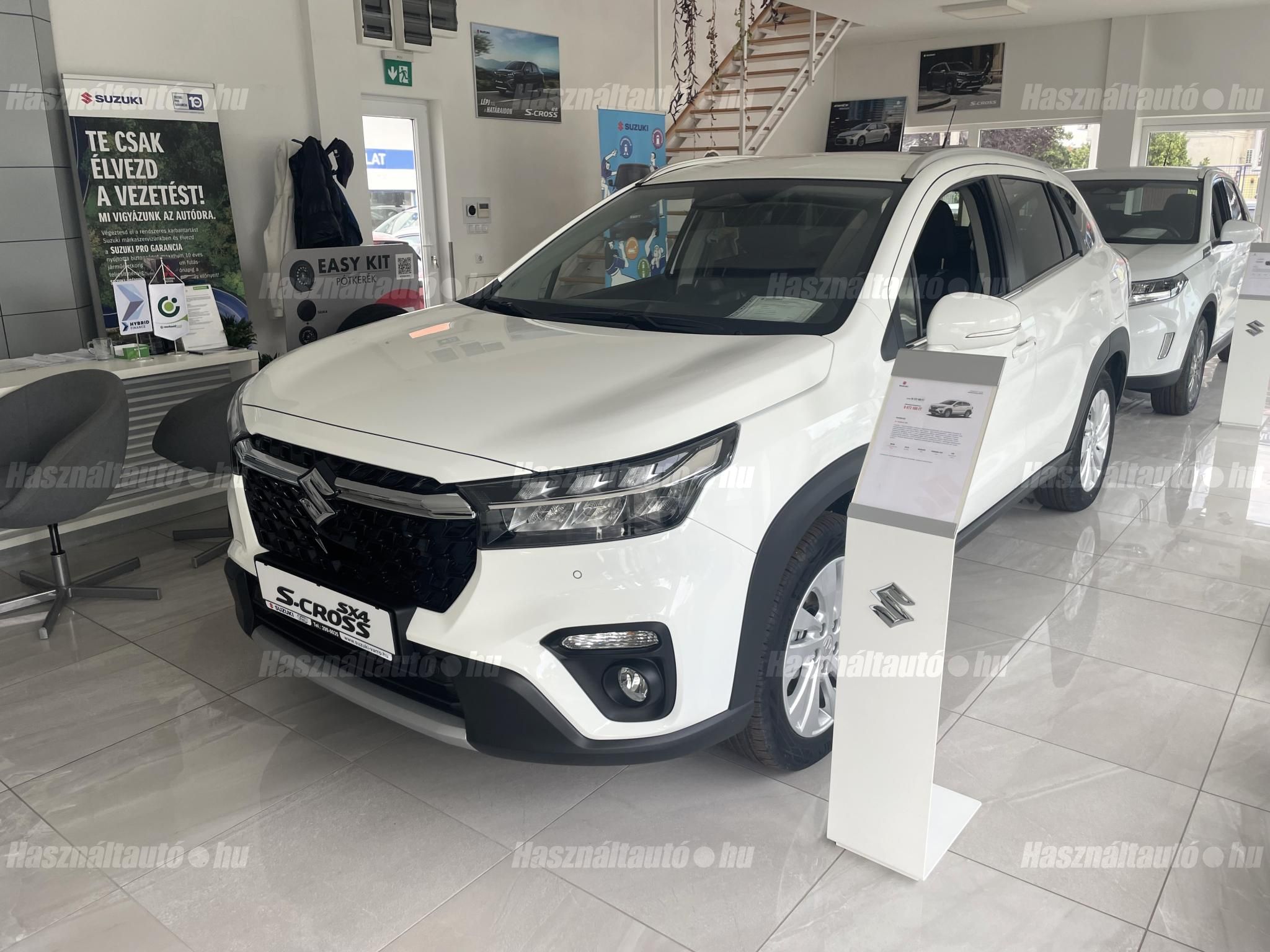 SUZUKI S-CROSS 2025/12 - 1