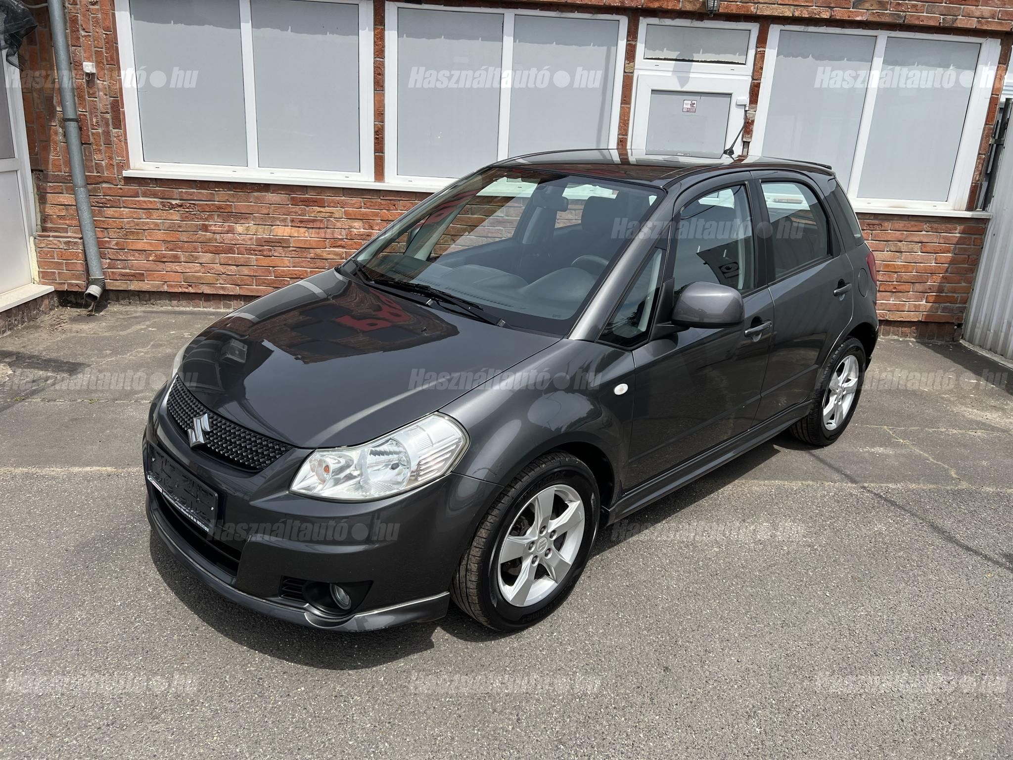 SUZUKI SX4 2010/8 - 1