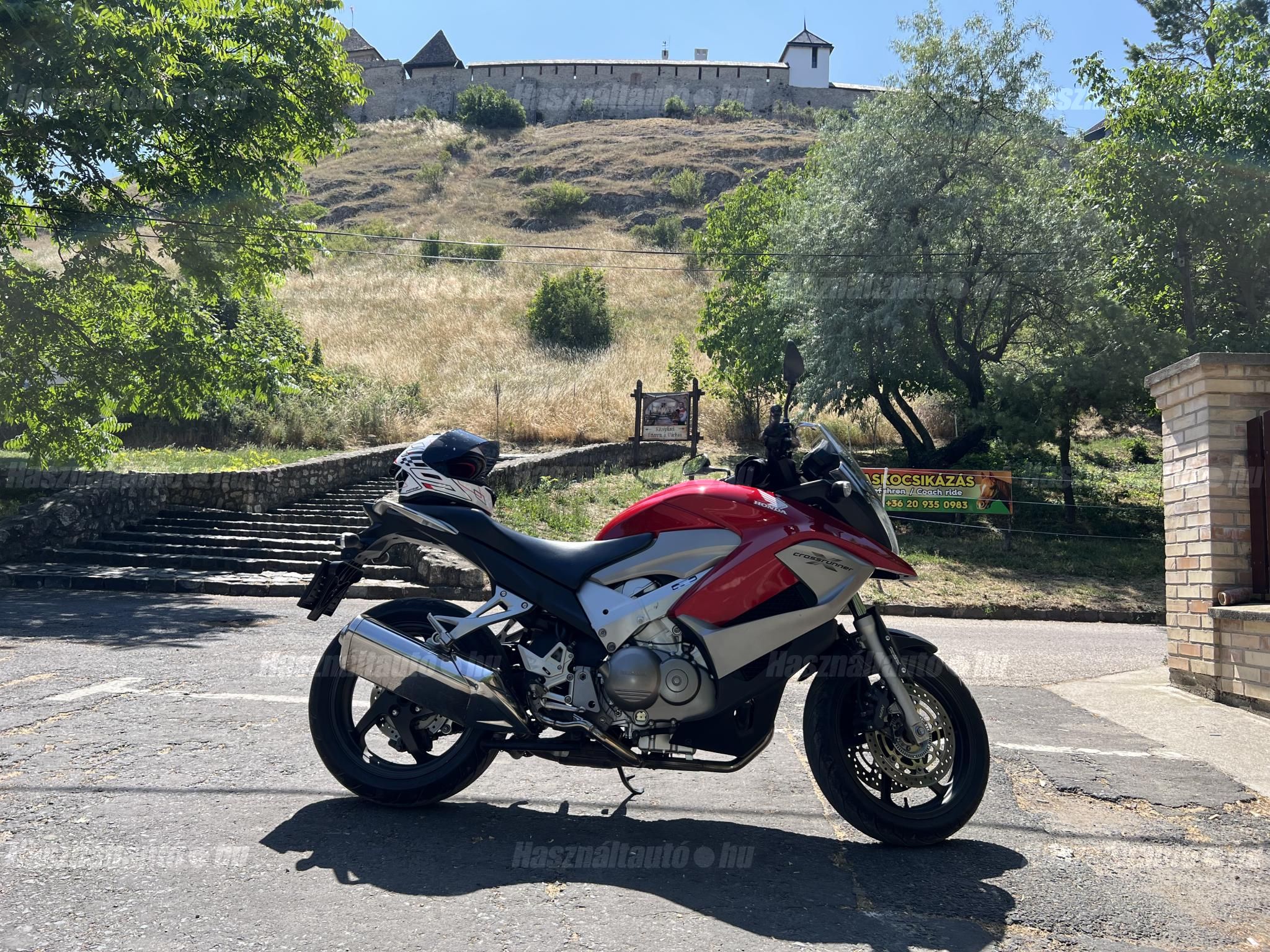 HONDA VFR 800 X 2011/6 - 1