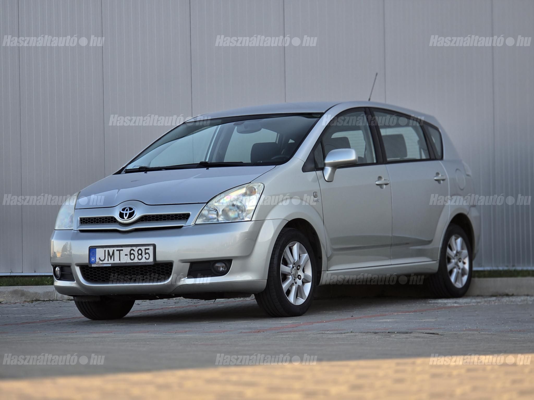 TOYOTA COROLLA VERSO 2004/11 - 1