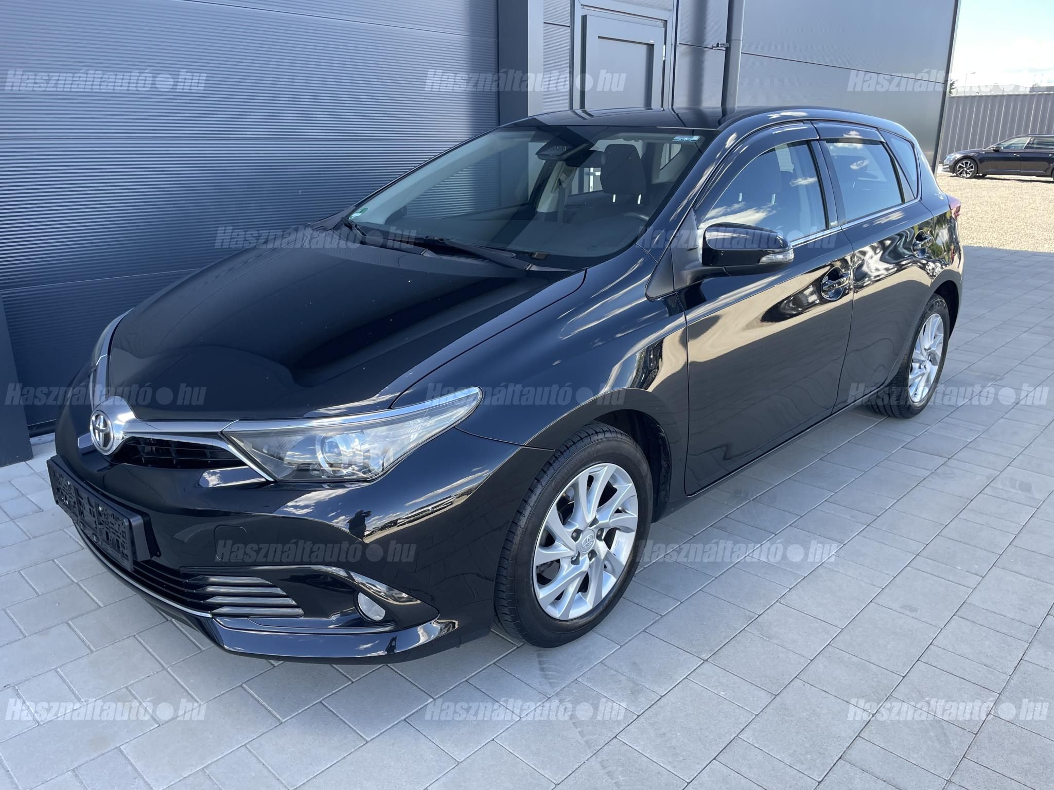 TOYOTA AURIS 2017/2 - 1