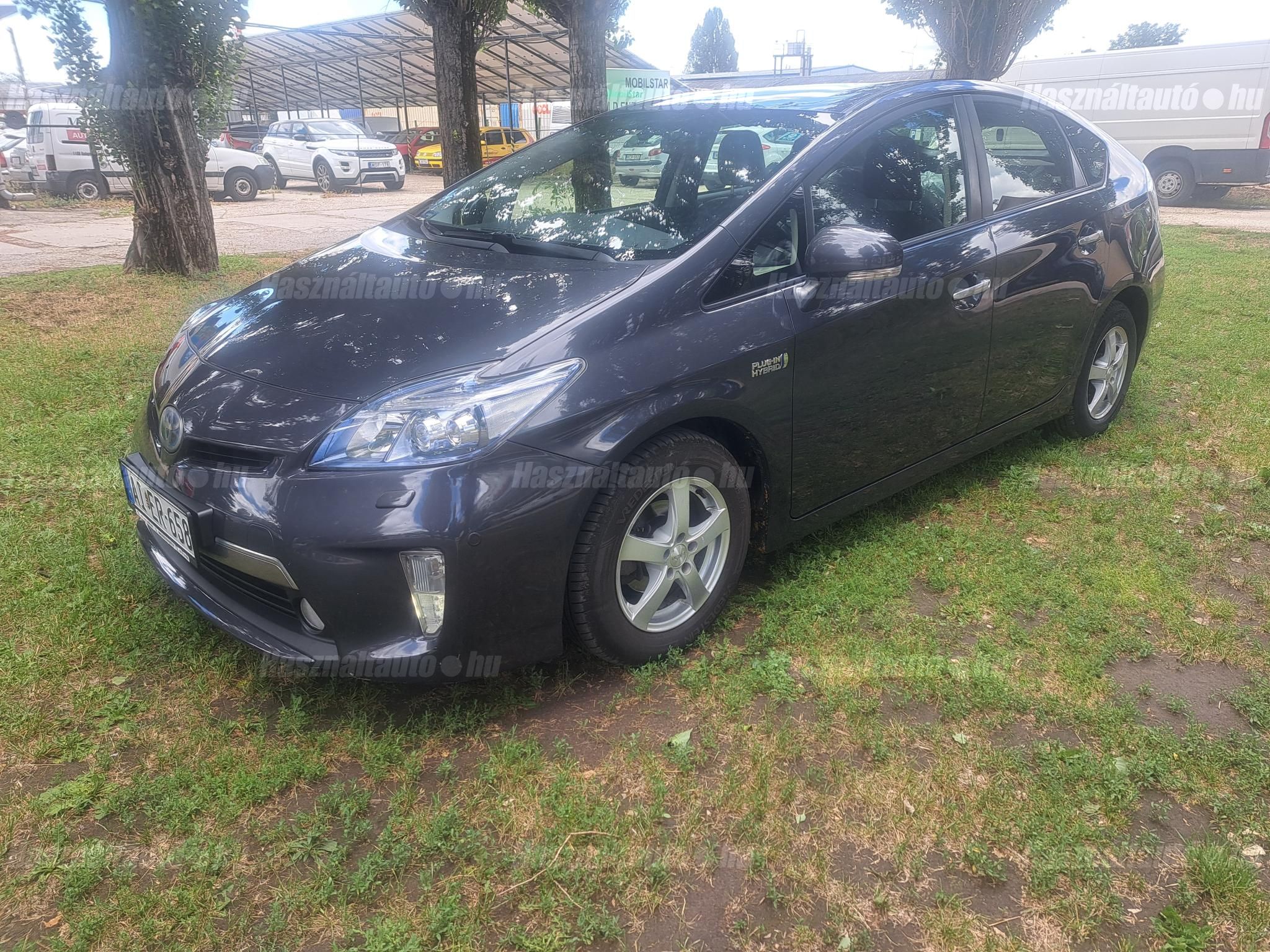TOYOTA PRIUS 2013/4 - 1