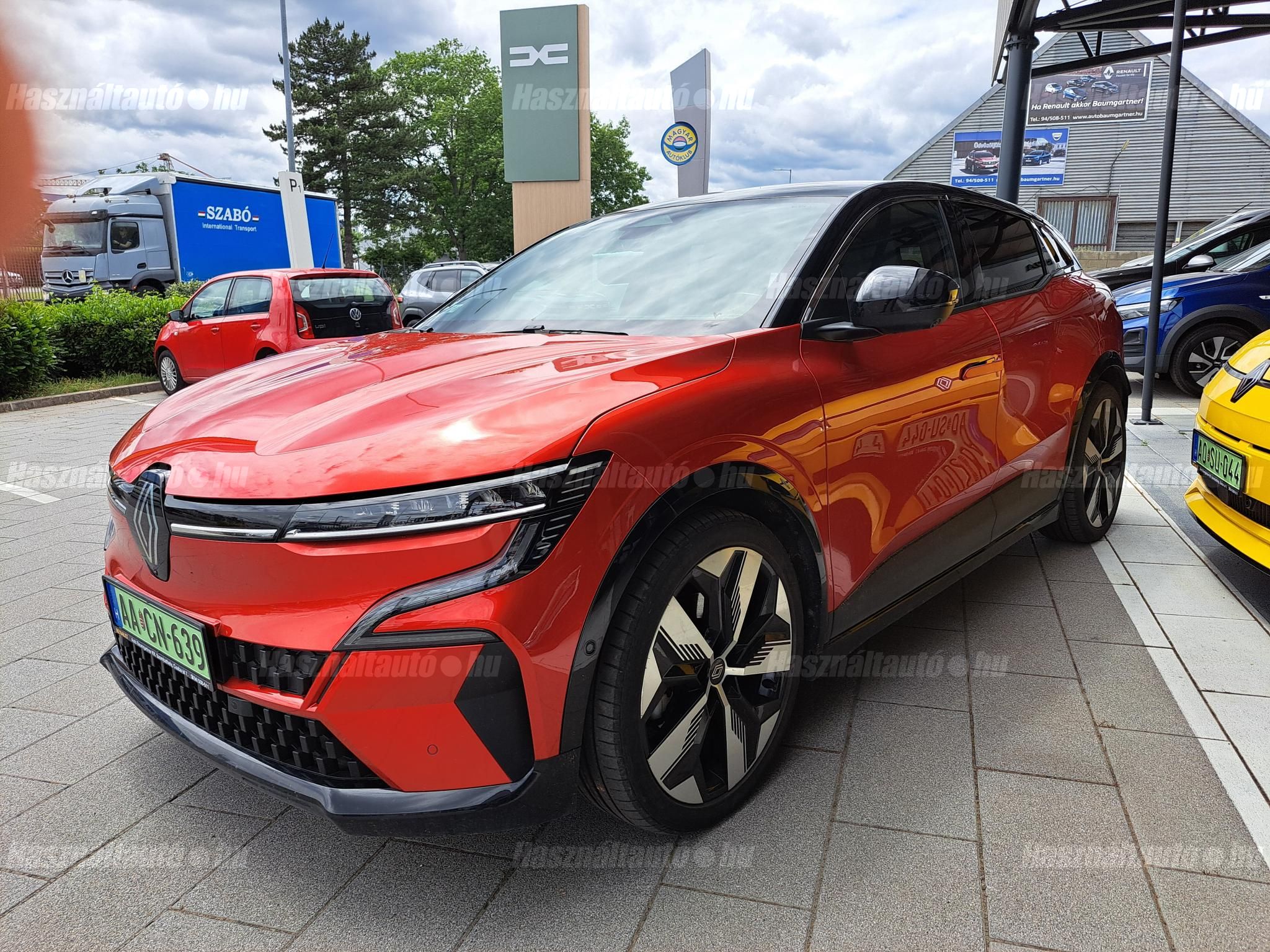 RENAULT MEGANE 2022/8 - 1