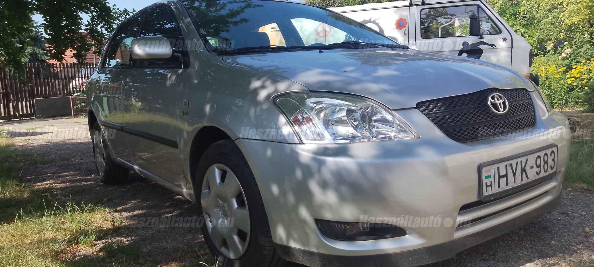 TOYOTA COROLLA 2002/3 - 1